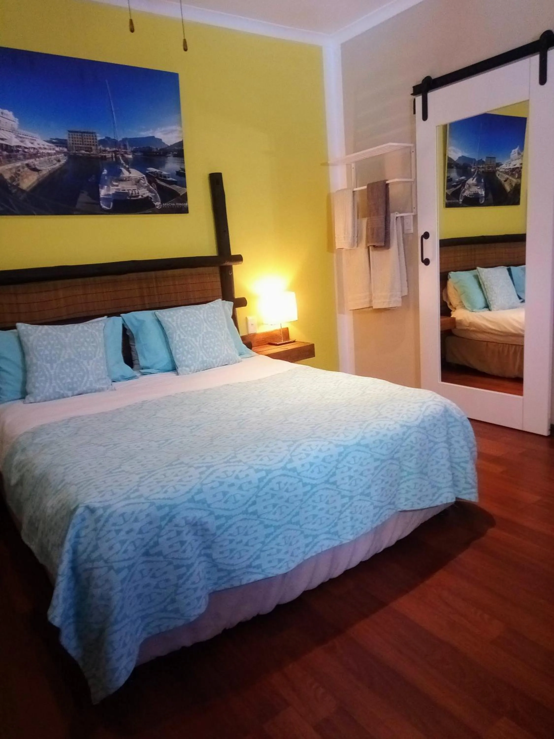 Photo of the whole room, Bed in Khashamongo B & B