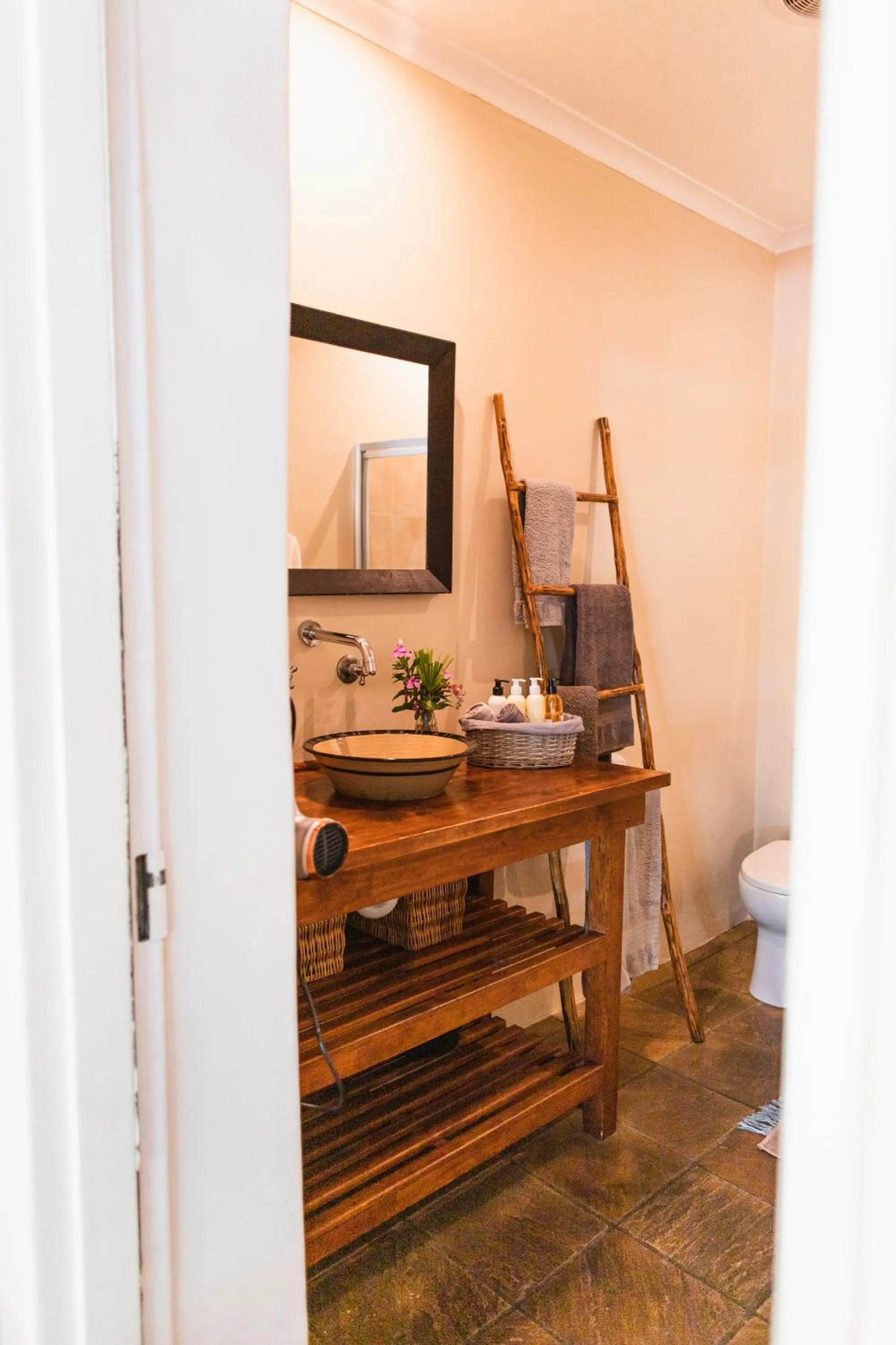 Bathroom in Khashamongo B & B