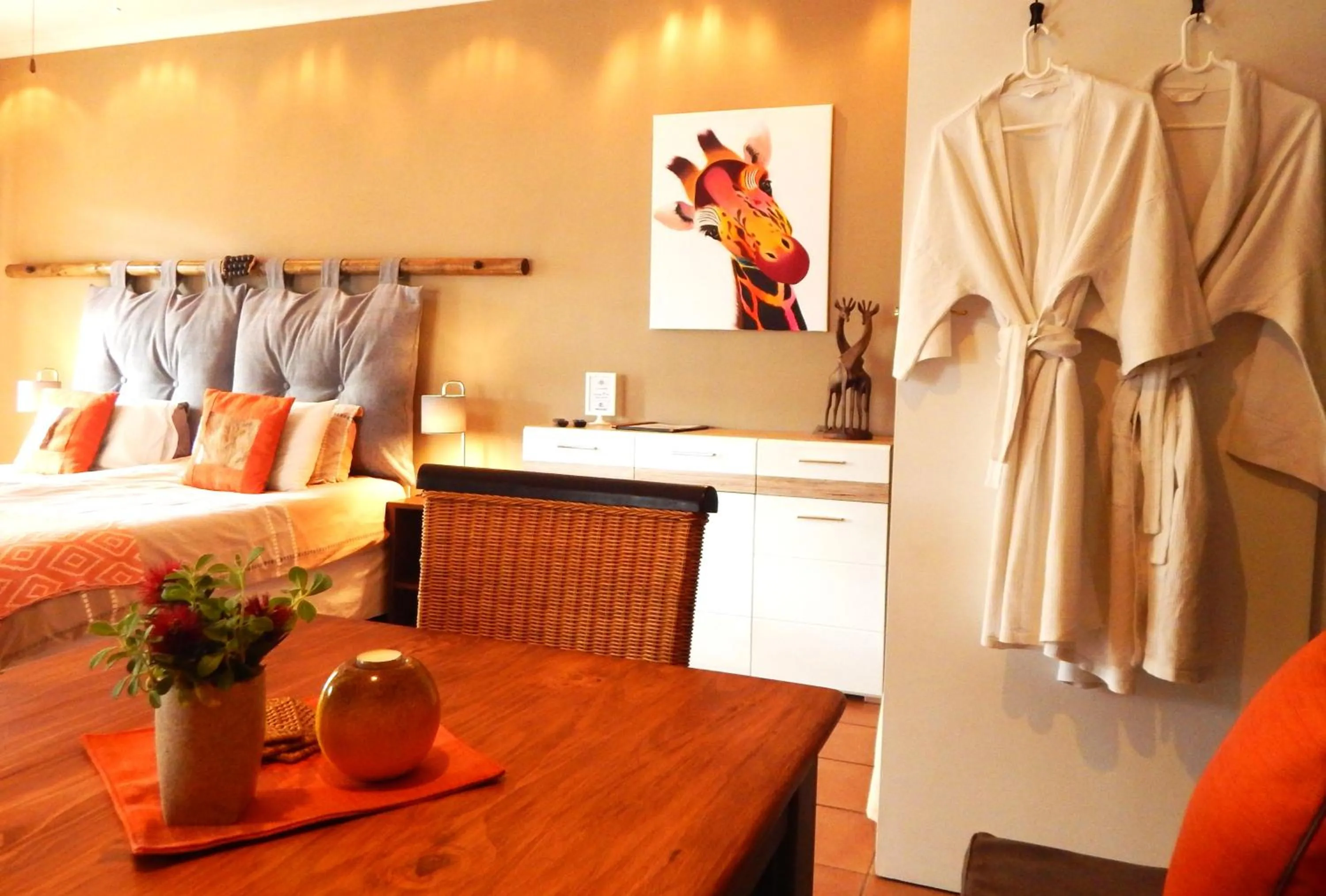 Property building, Bed in Khashamongo B & B