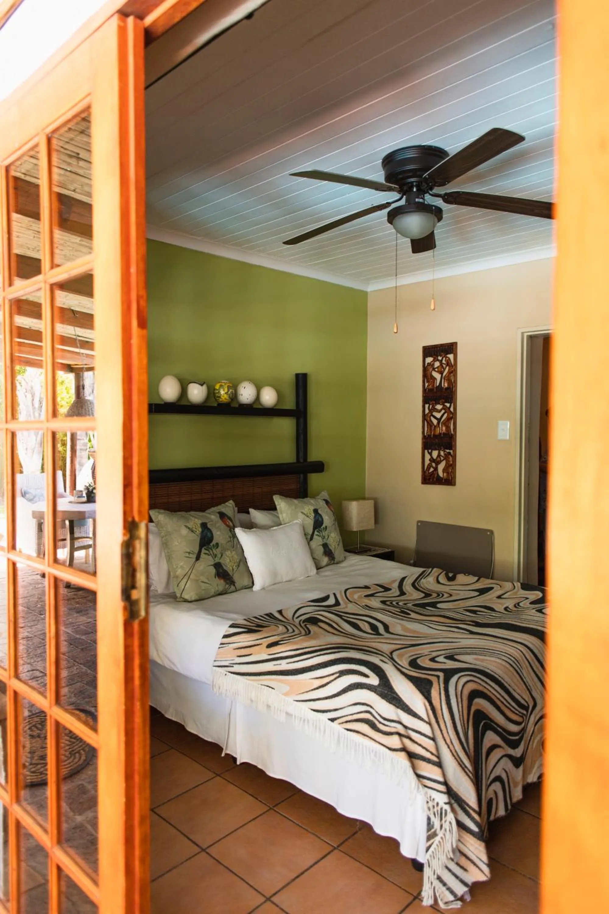 Photo of the whole room, Bed in Khashamongo B & B