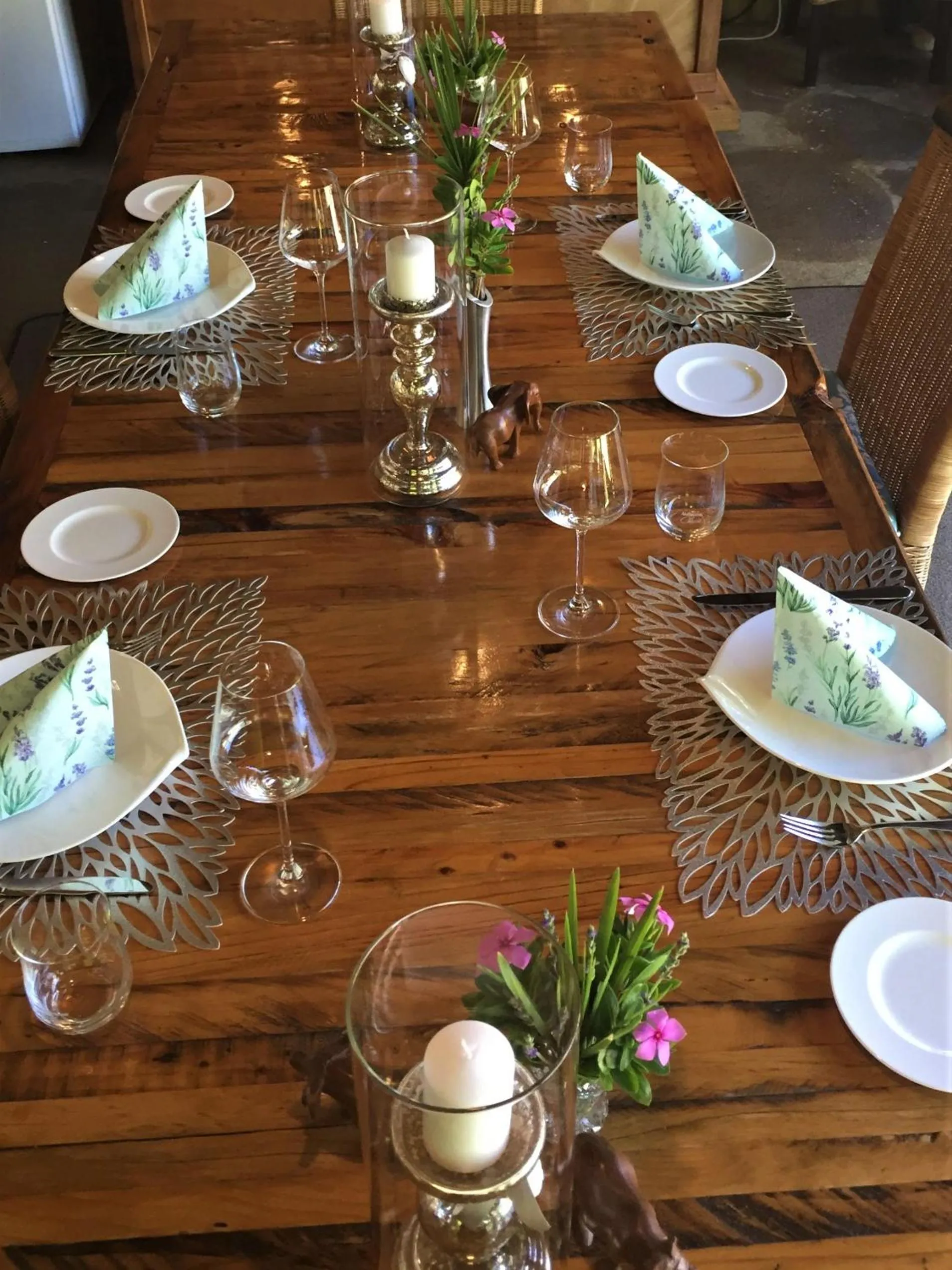 Food and drinks in Khashamongo B & B