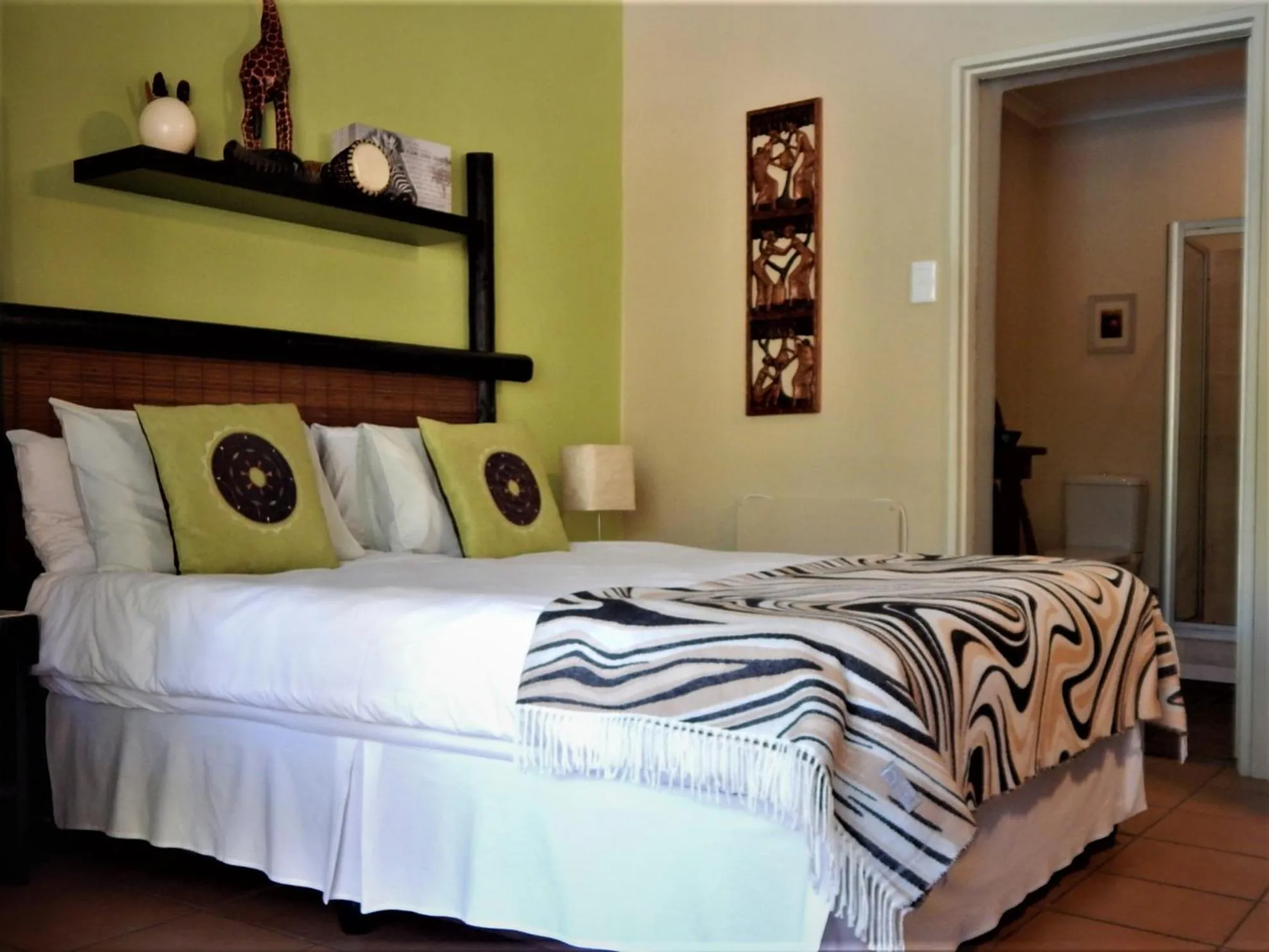 Bed in Khashamongo B & B