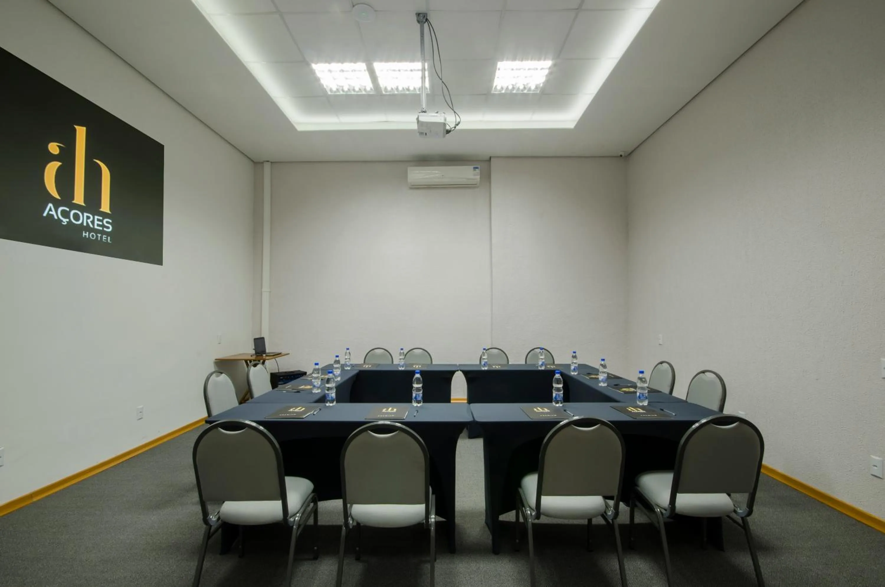 Meeting/conference room in Açores Premium- 5 Minutos do Moinhos de Vento