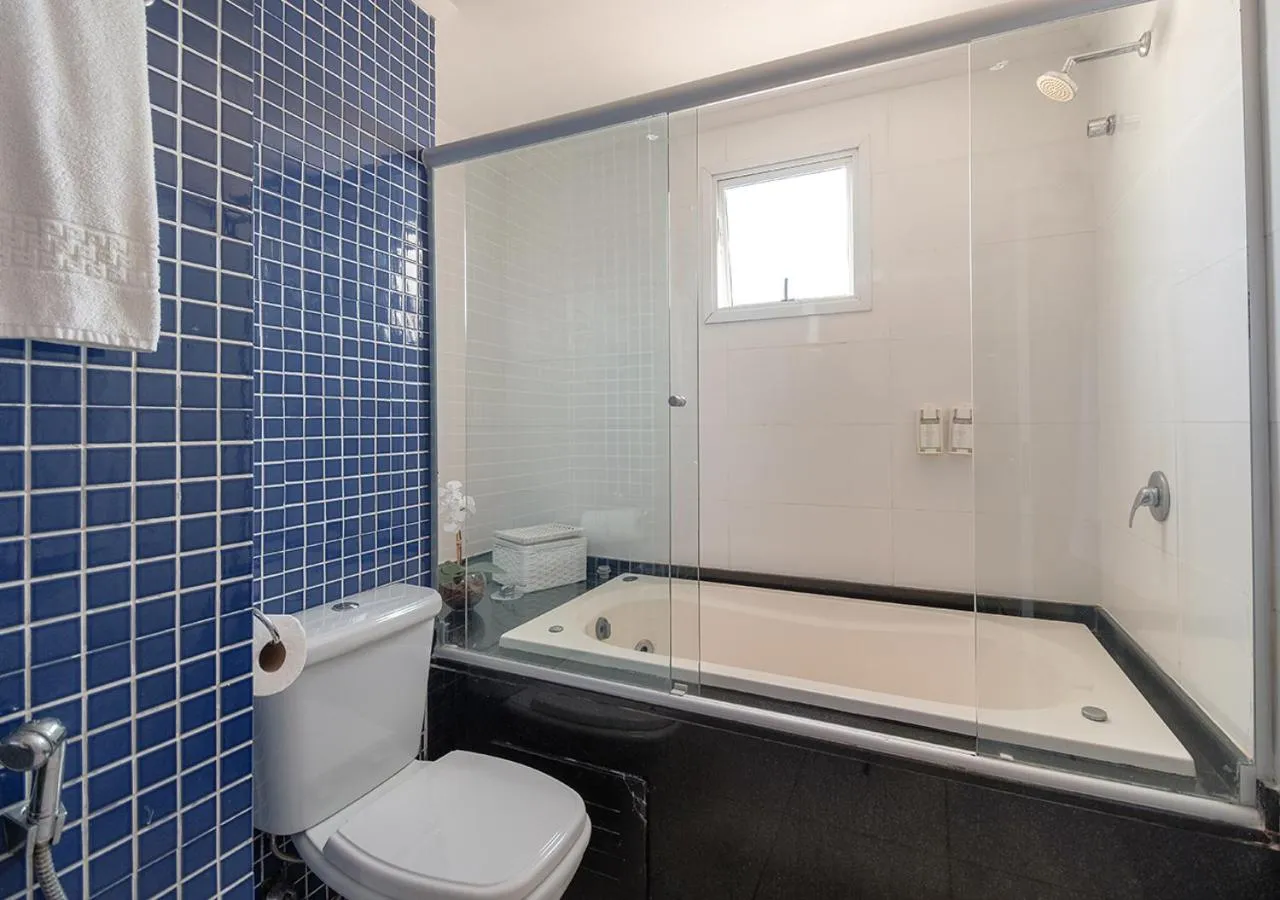 Hot Tub in Açores Premium- 5 Minutos do Moinhos de Vento