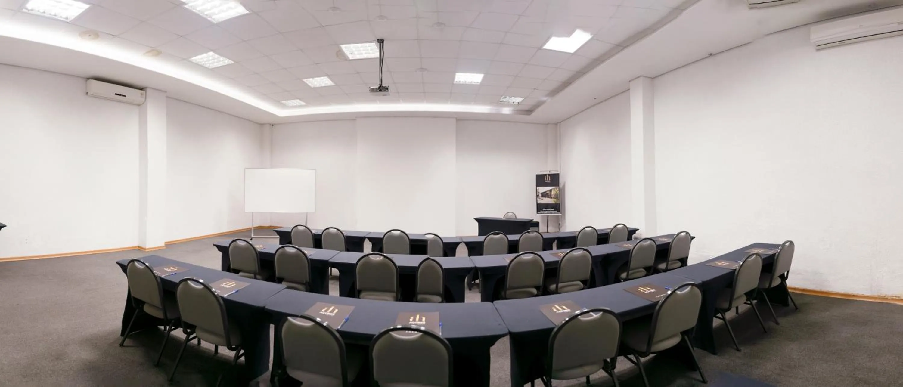 Meeting/conference room in Açores Premium- 5 Minutos do Moinhos de Vento