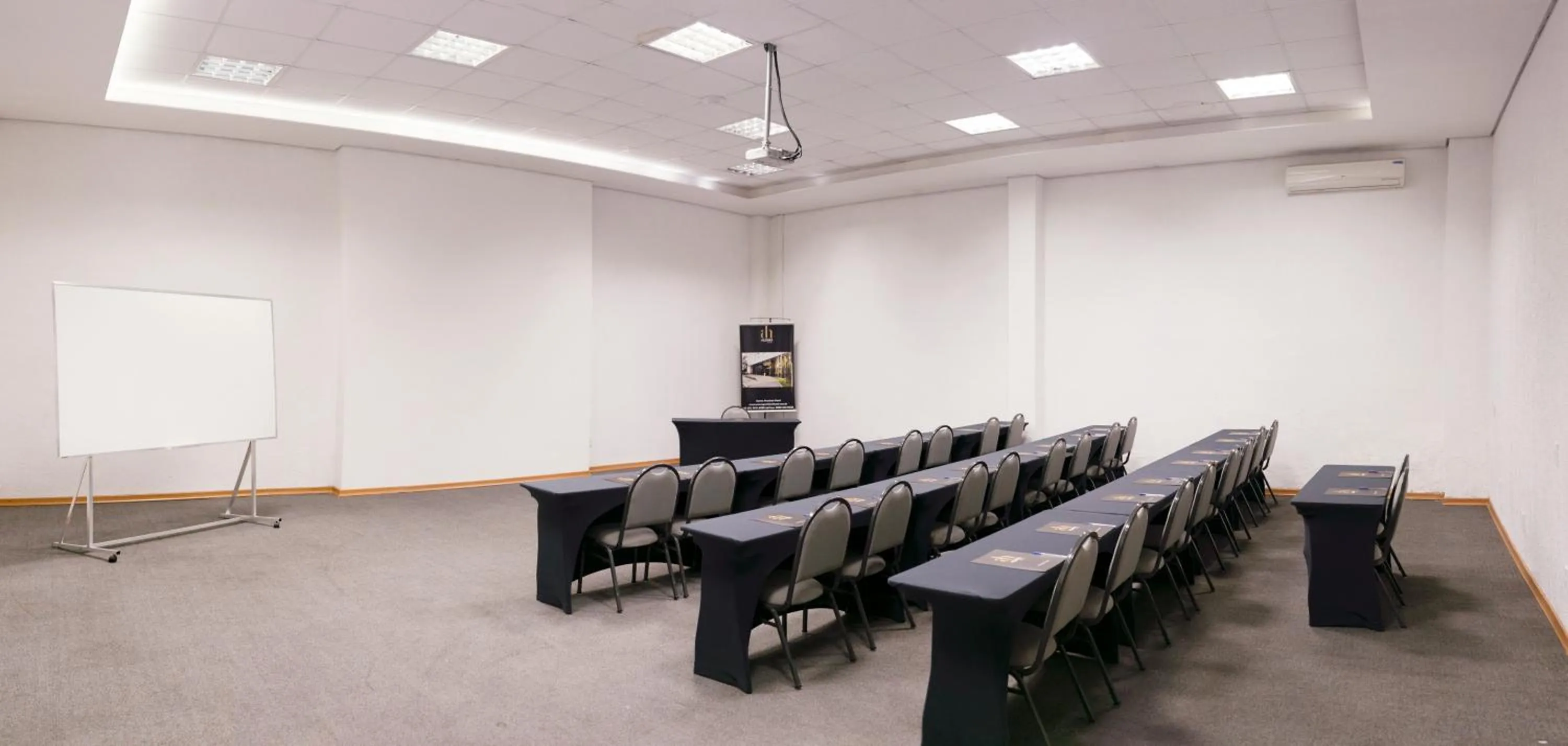 Meeting/conference room in Açores Premium- 5 Minutos do Moinhos de Vento