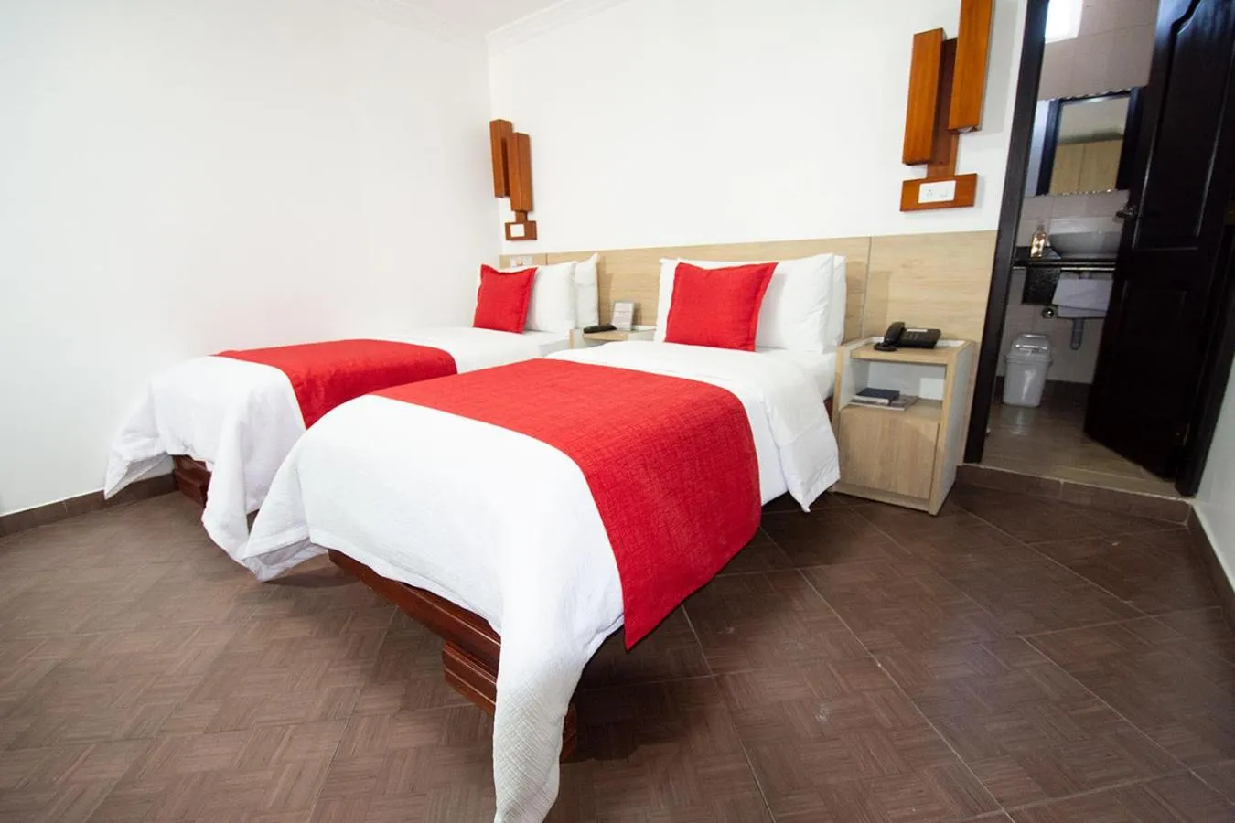 Bedroom, Bed in Hotel Plaza Victoria