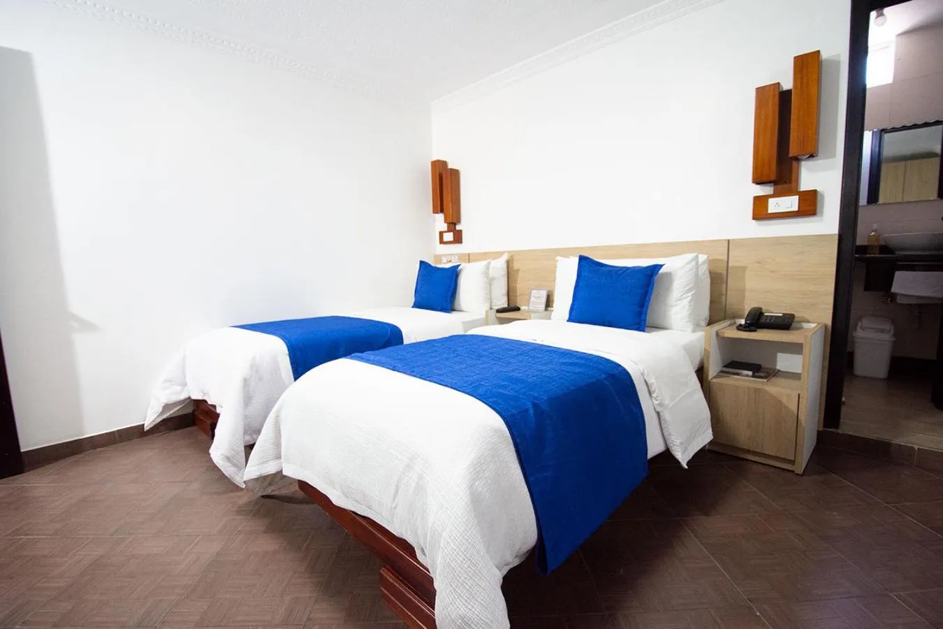 Bedroom, Bed in Hotel Plaza Victoria