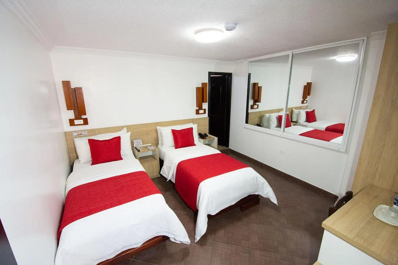 Bedroom, Bed in Hotel Plaza Victoria