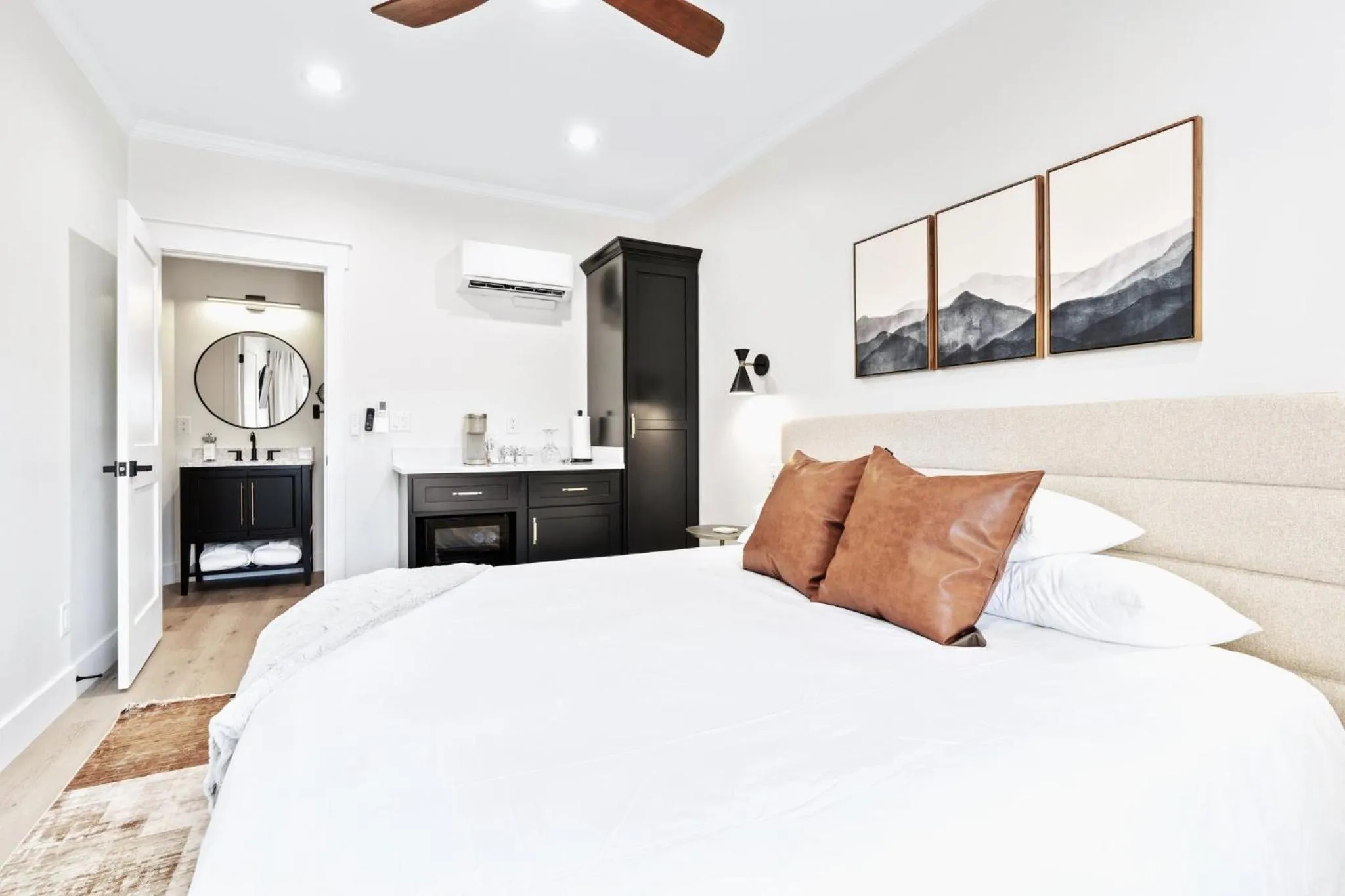 Bed in 27 on Park Boutique Hotel & Venue