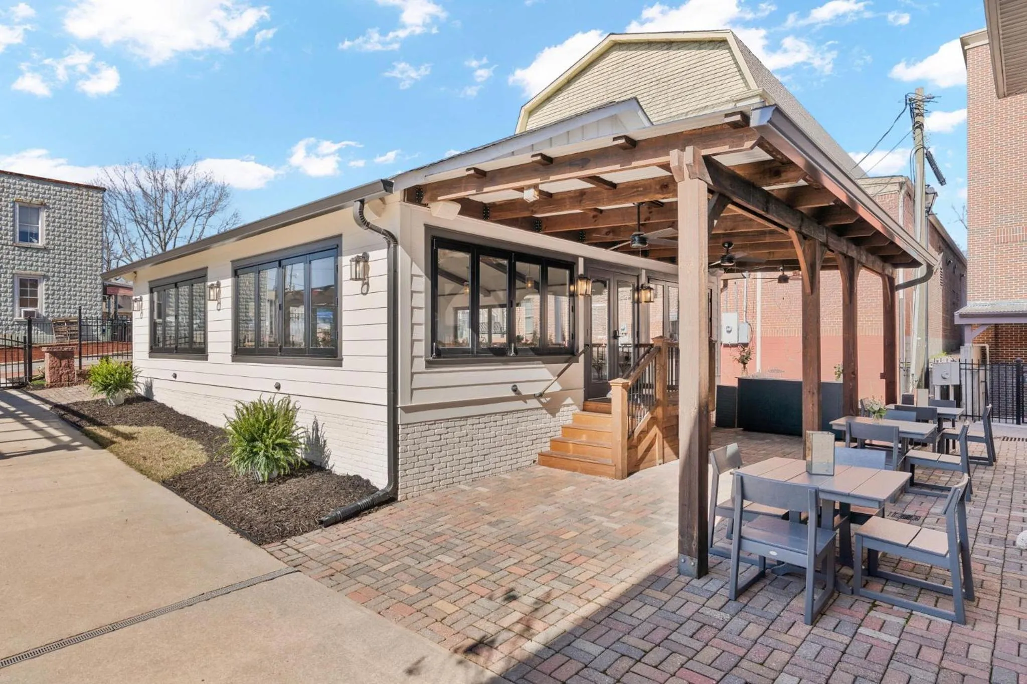 Property building in 27 on Park Boutique Hotel & Venue