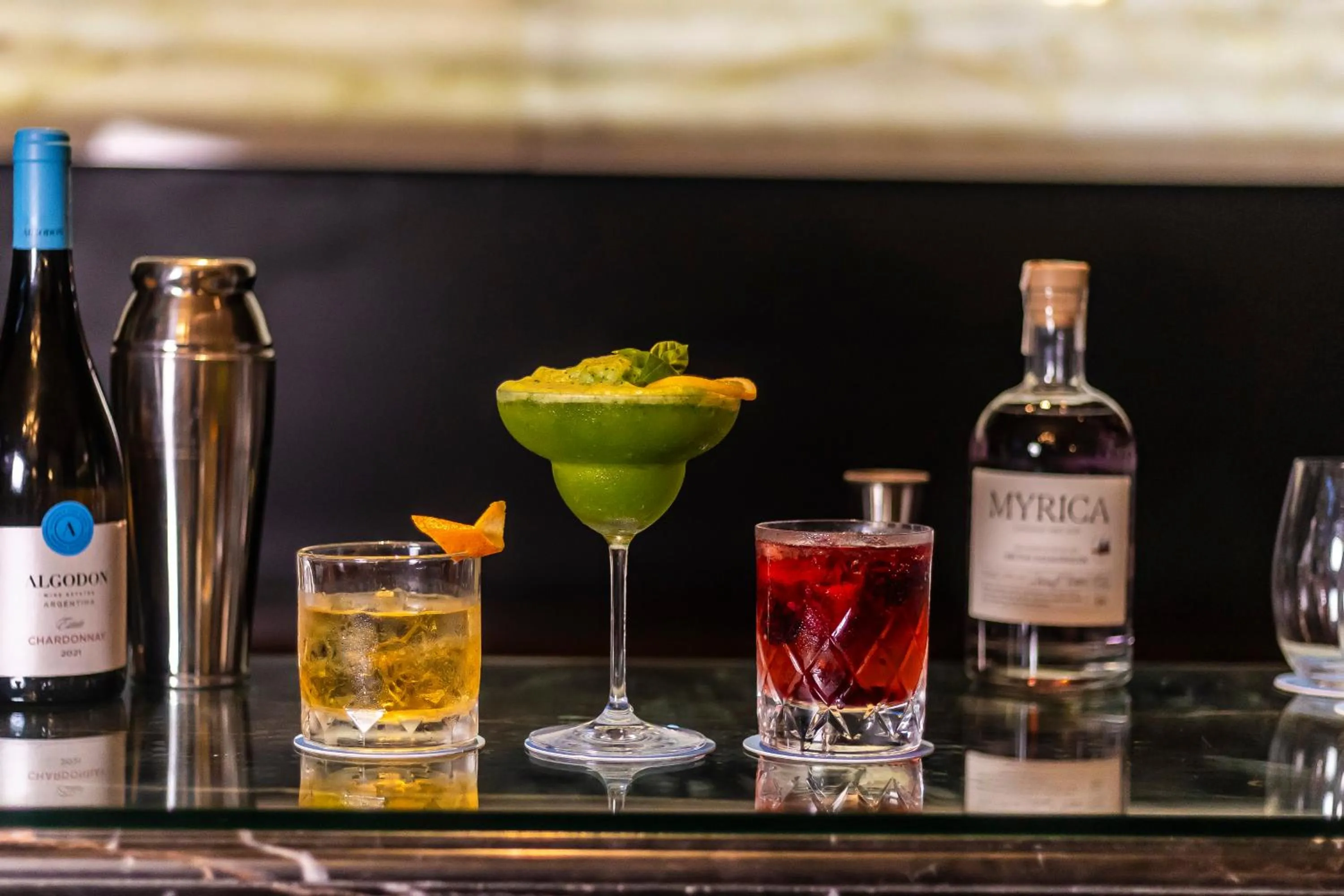 Lounge or bar in Algodon Mansion