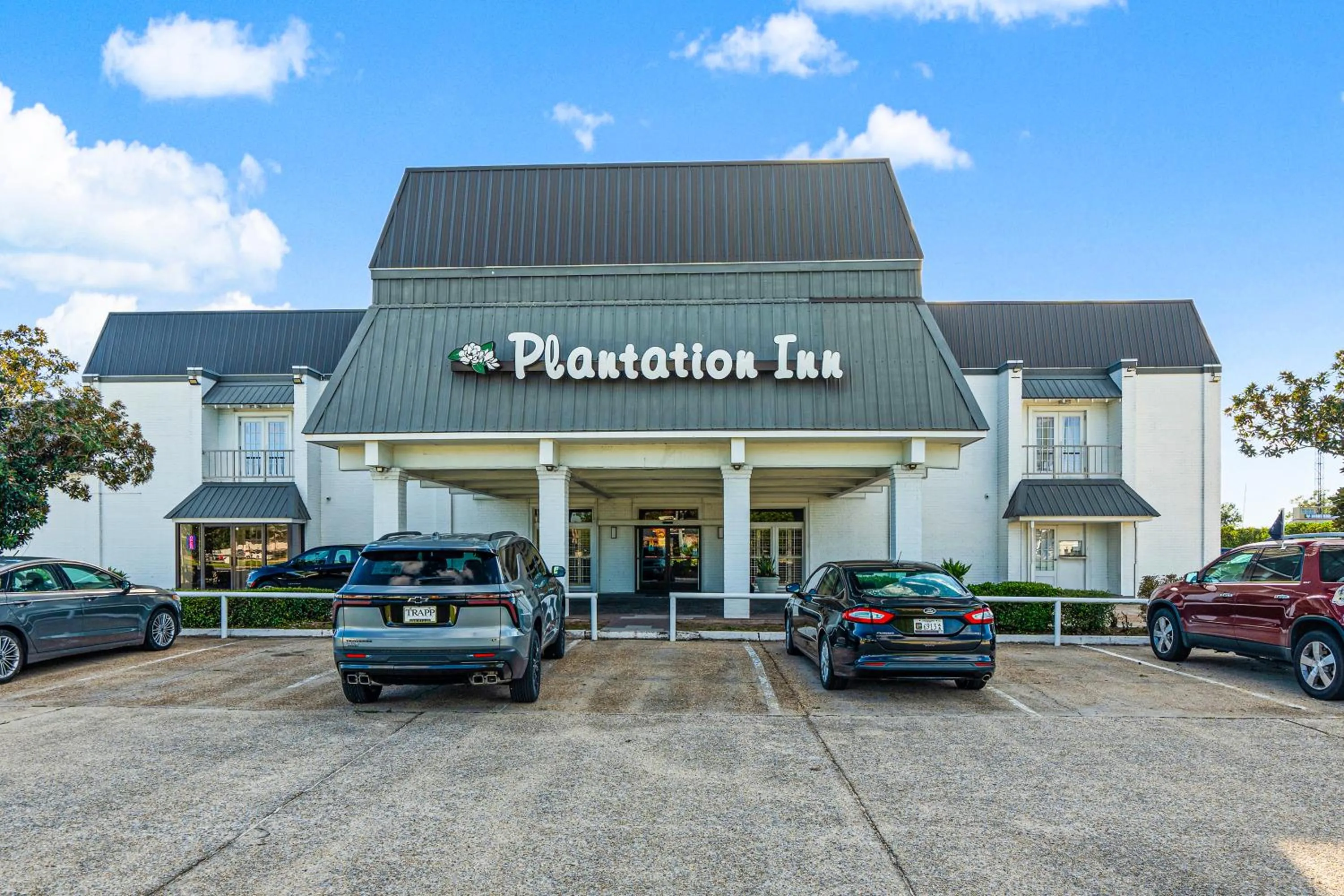 Parking in Plantation Inn