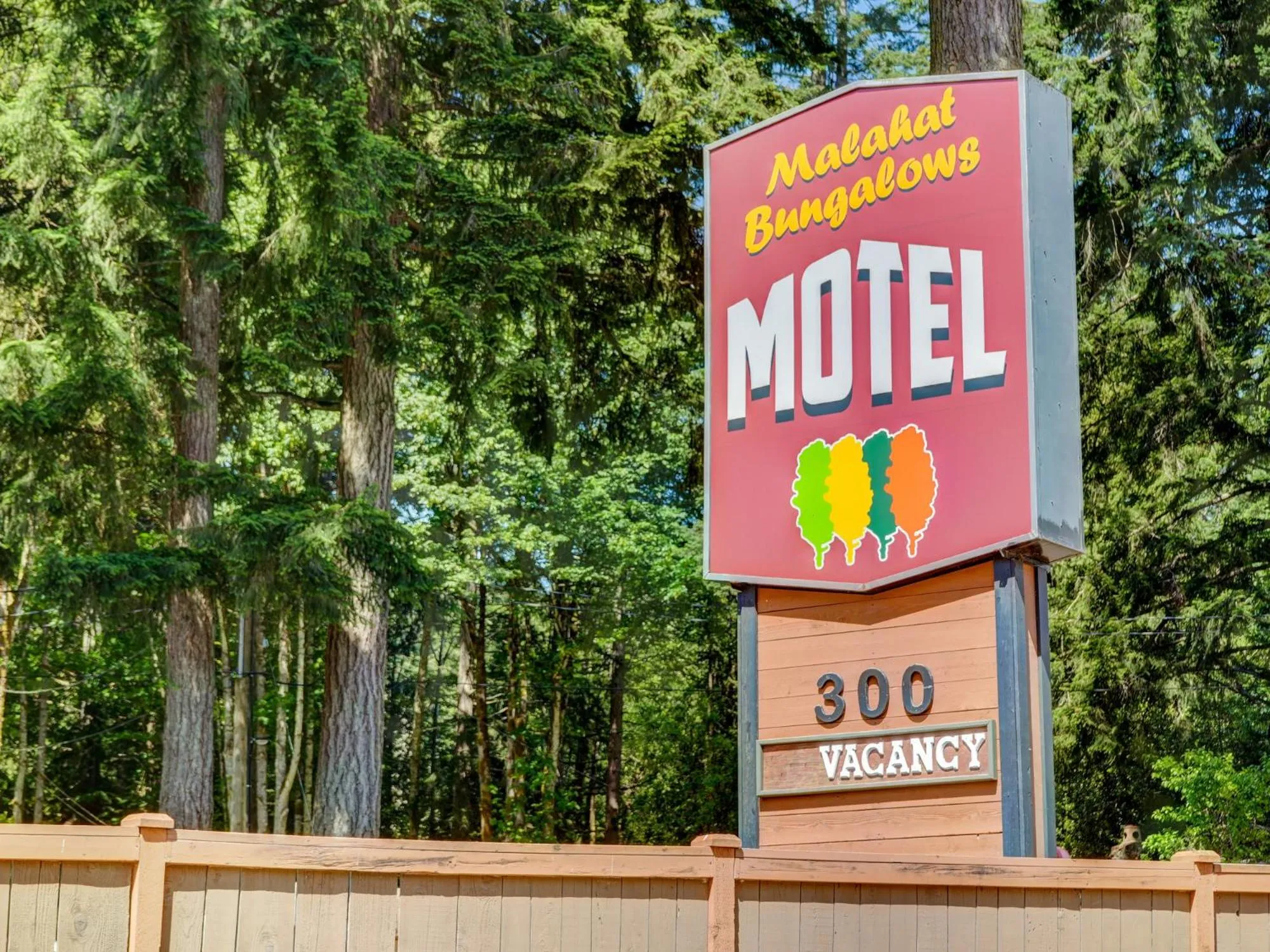 Malahat Bungalows Motel
