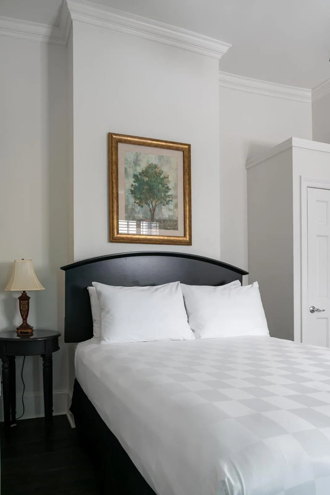 Bed in Historic Streetcar Inn