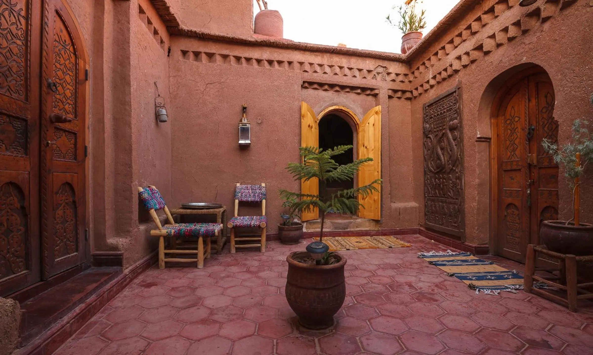 Patio in Kasbah Tebi