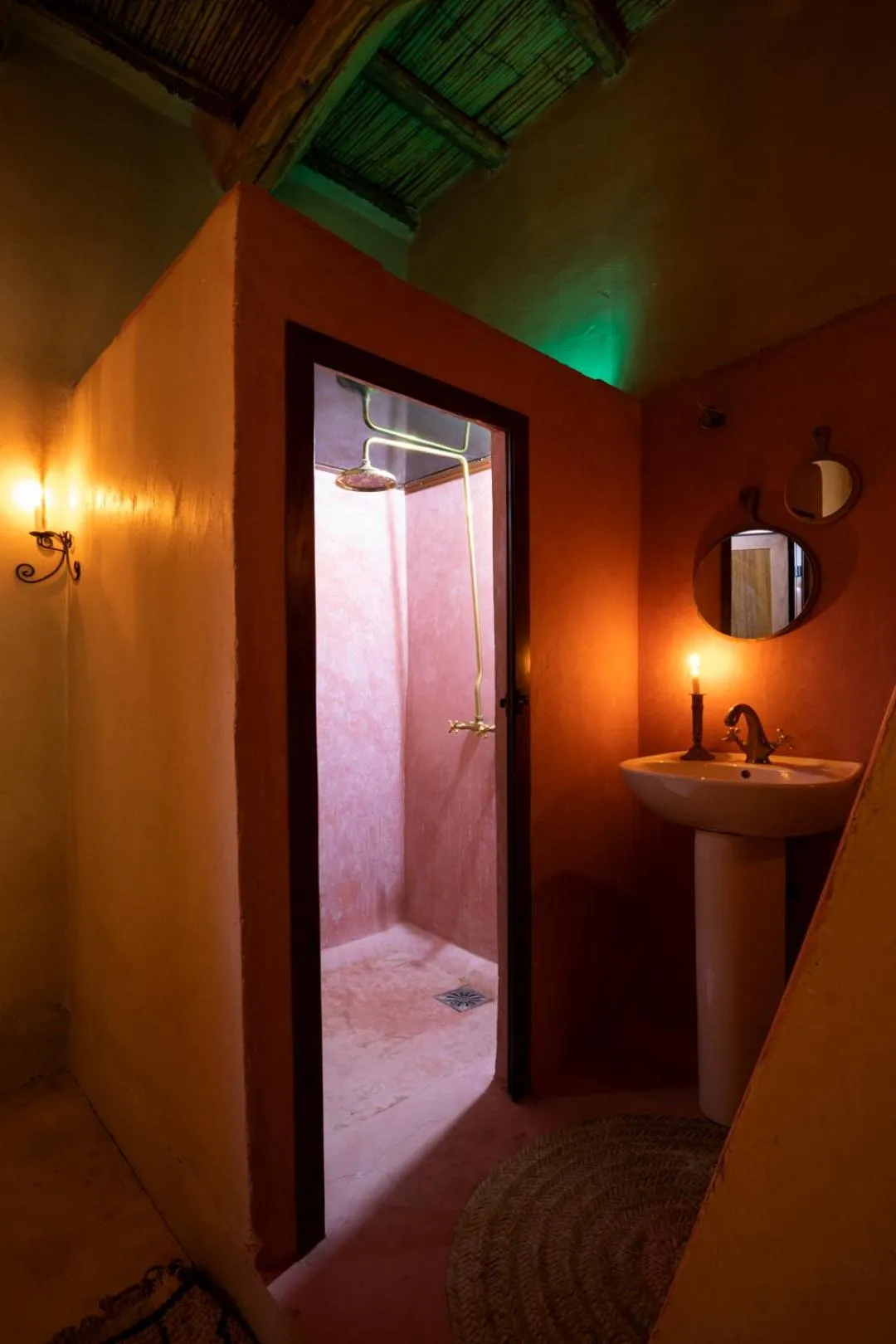 Bathroom in Kasbah Tebi