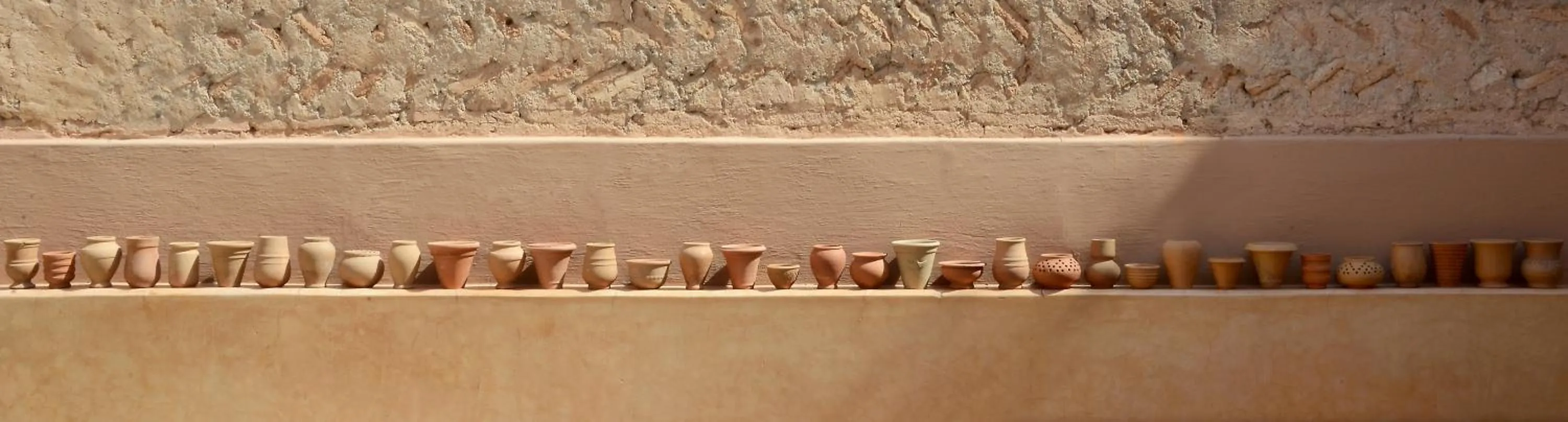 Swimming pool in Dar Housnia