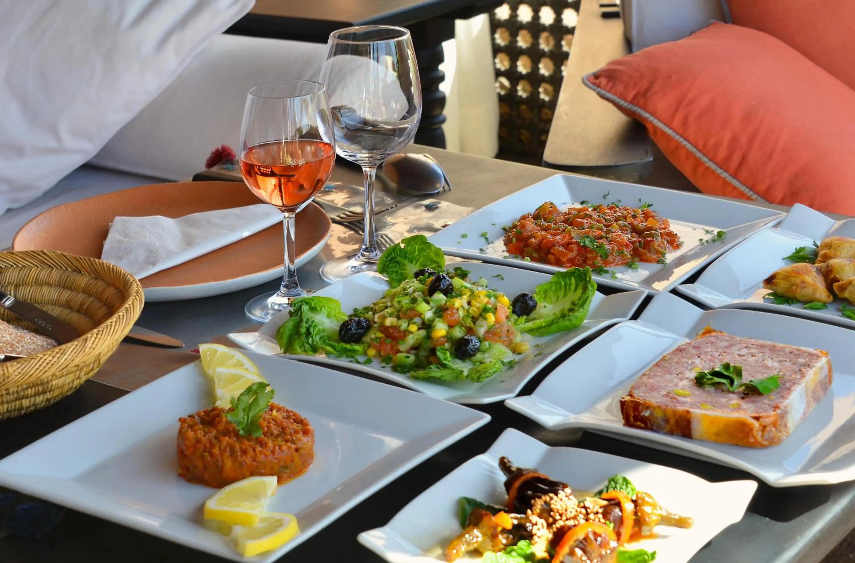 Lunch in Dar Housnia