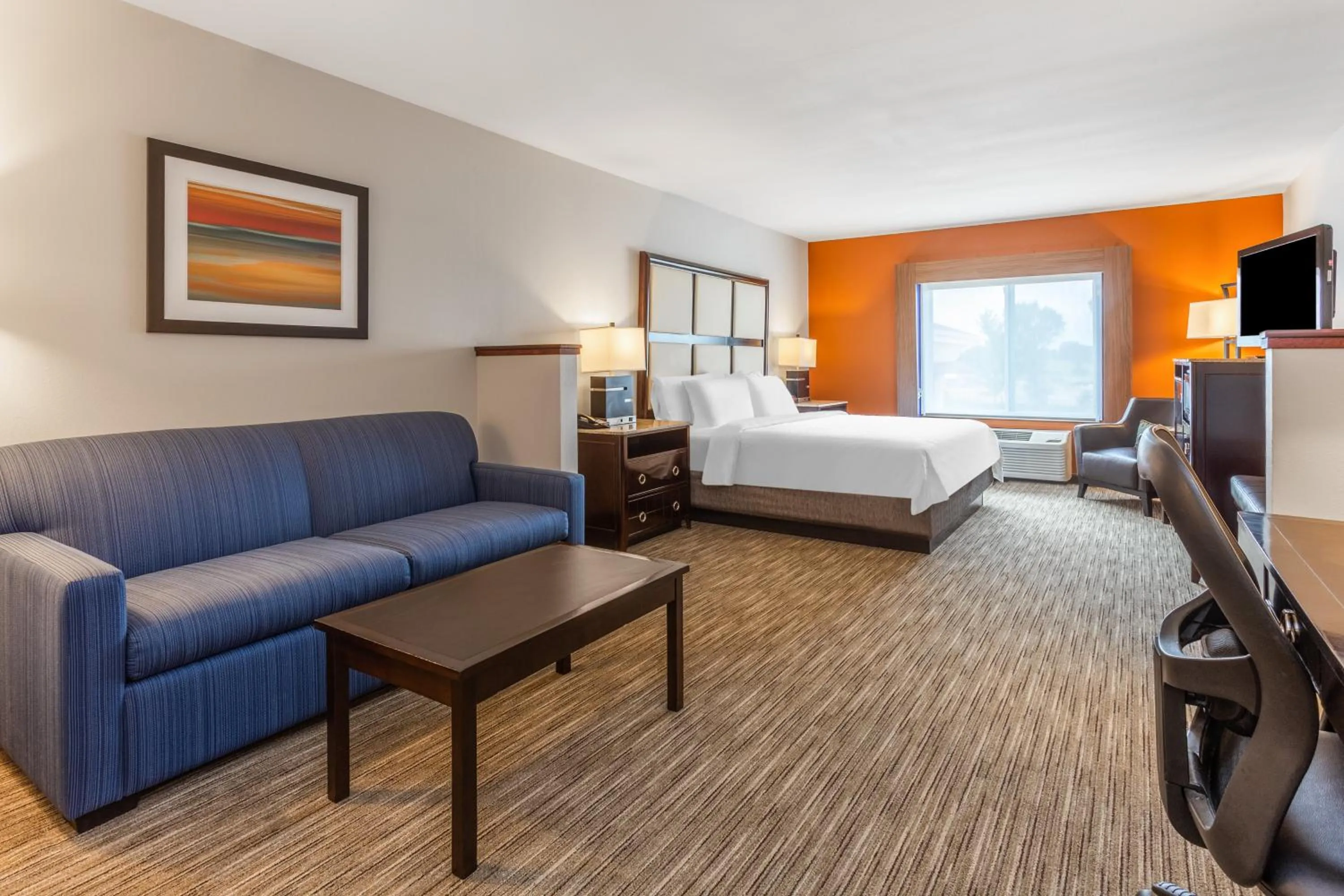 Photo of the whole room, Bed in Holiday Inn Express - Albert Lea by IHG