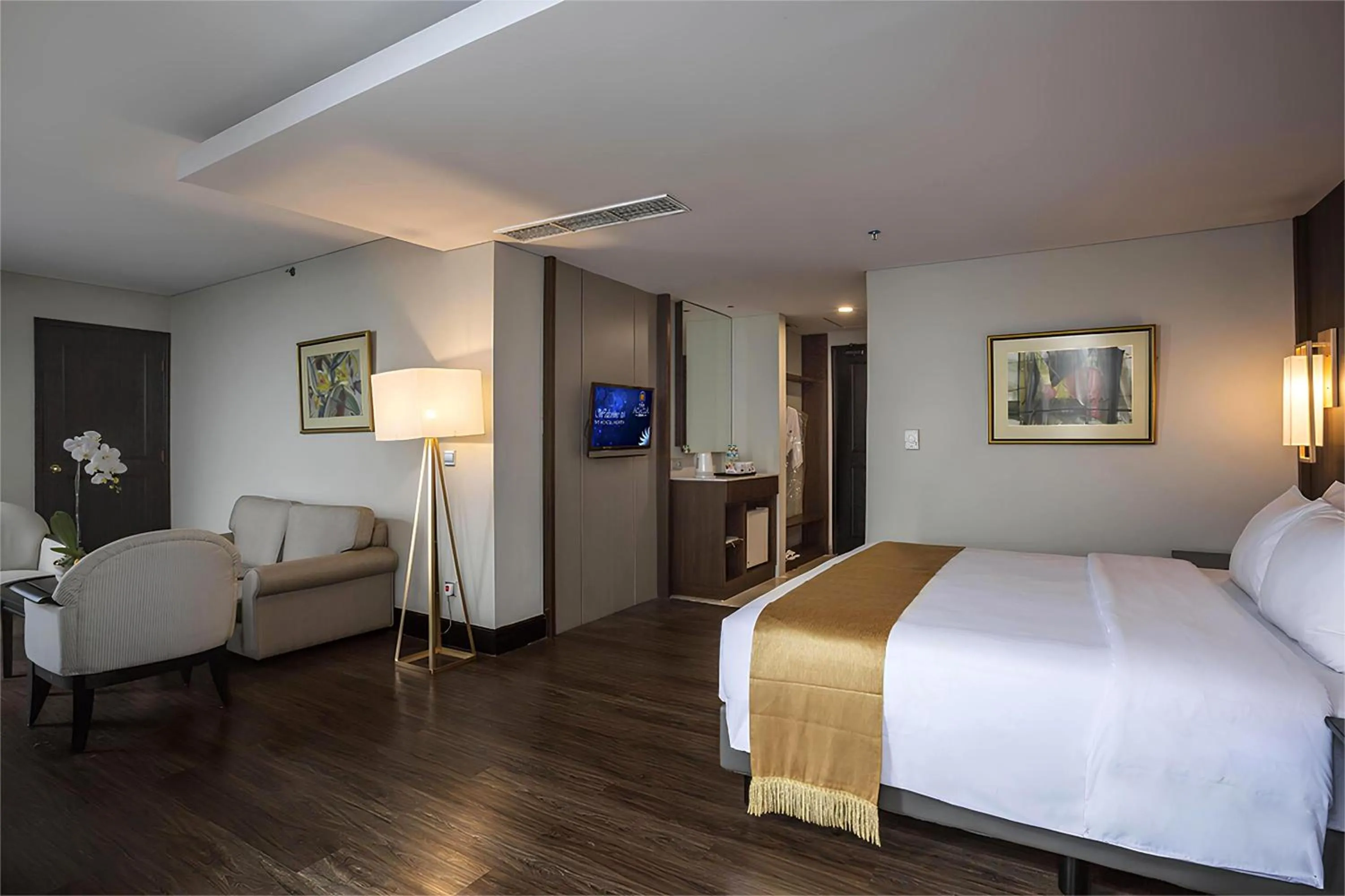 Bedroom, Bed in The Acacia Hotel Jakarta