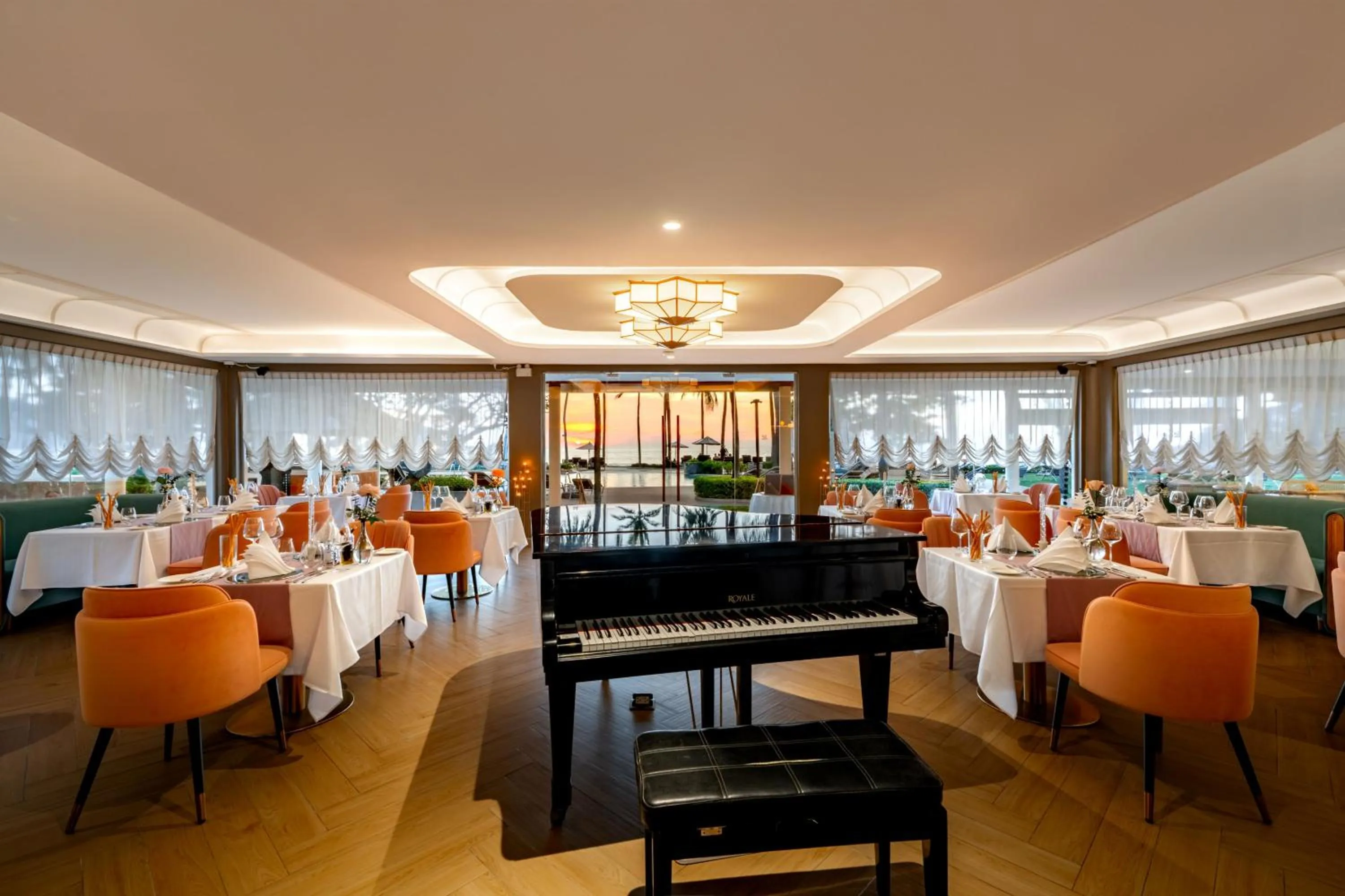 Restaurant/places to eat in Katathani Phuket Beach Resort - SHA Extra Plus