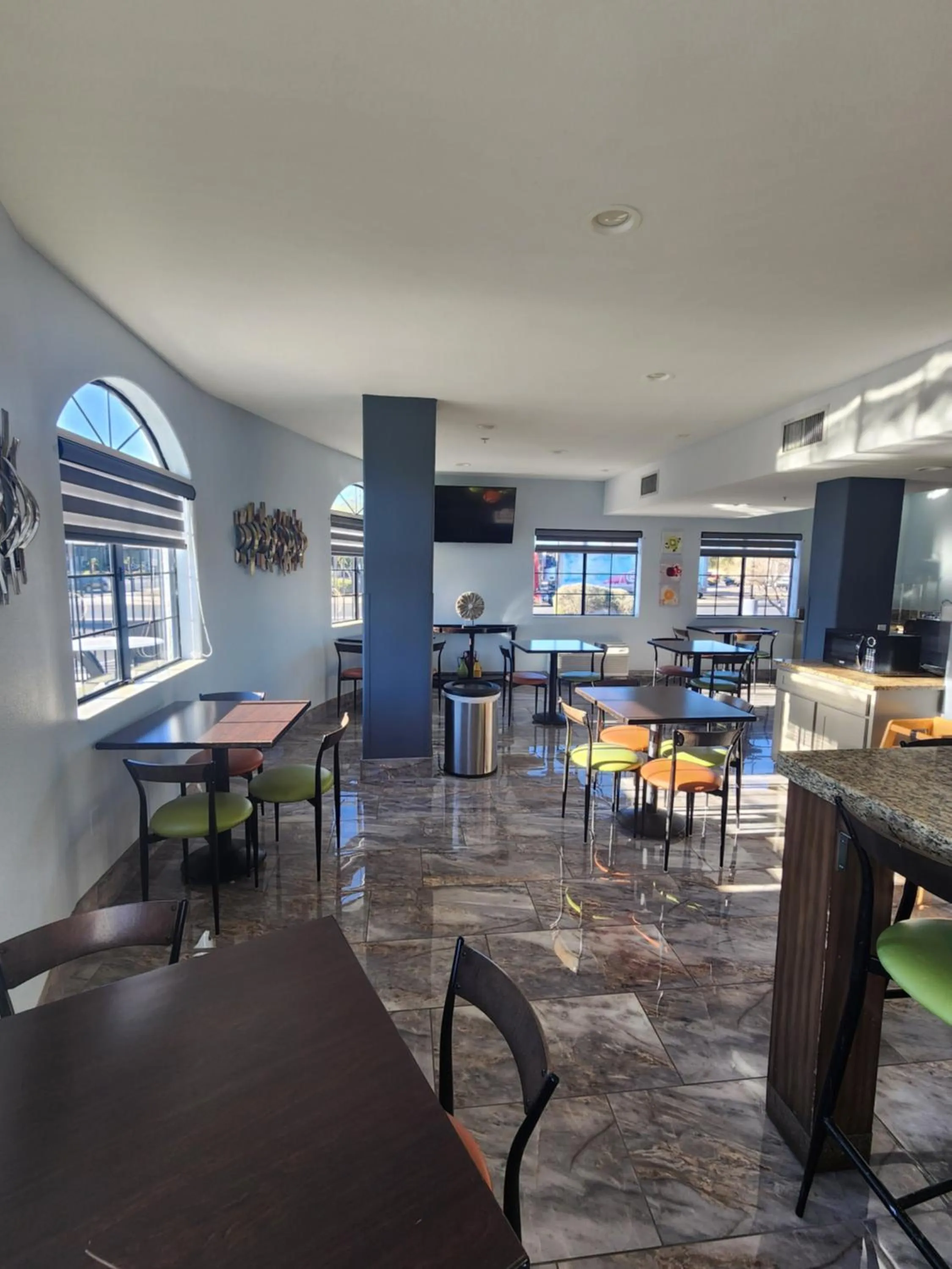Days Inn & Suites by Wyndham Tucson/Marana