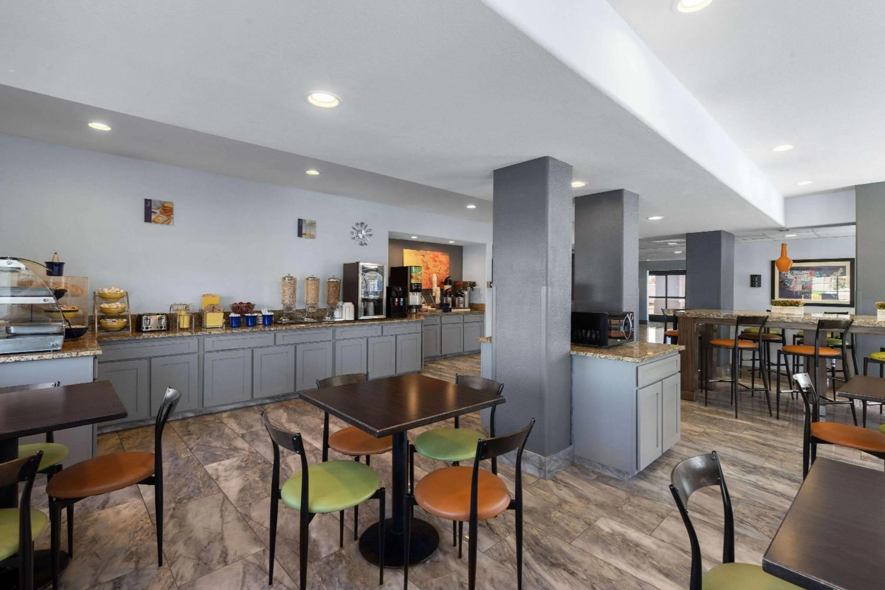 Breakfast in Days Inn & Suites by Wyndham Tucson/Marana