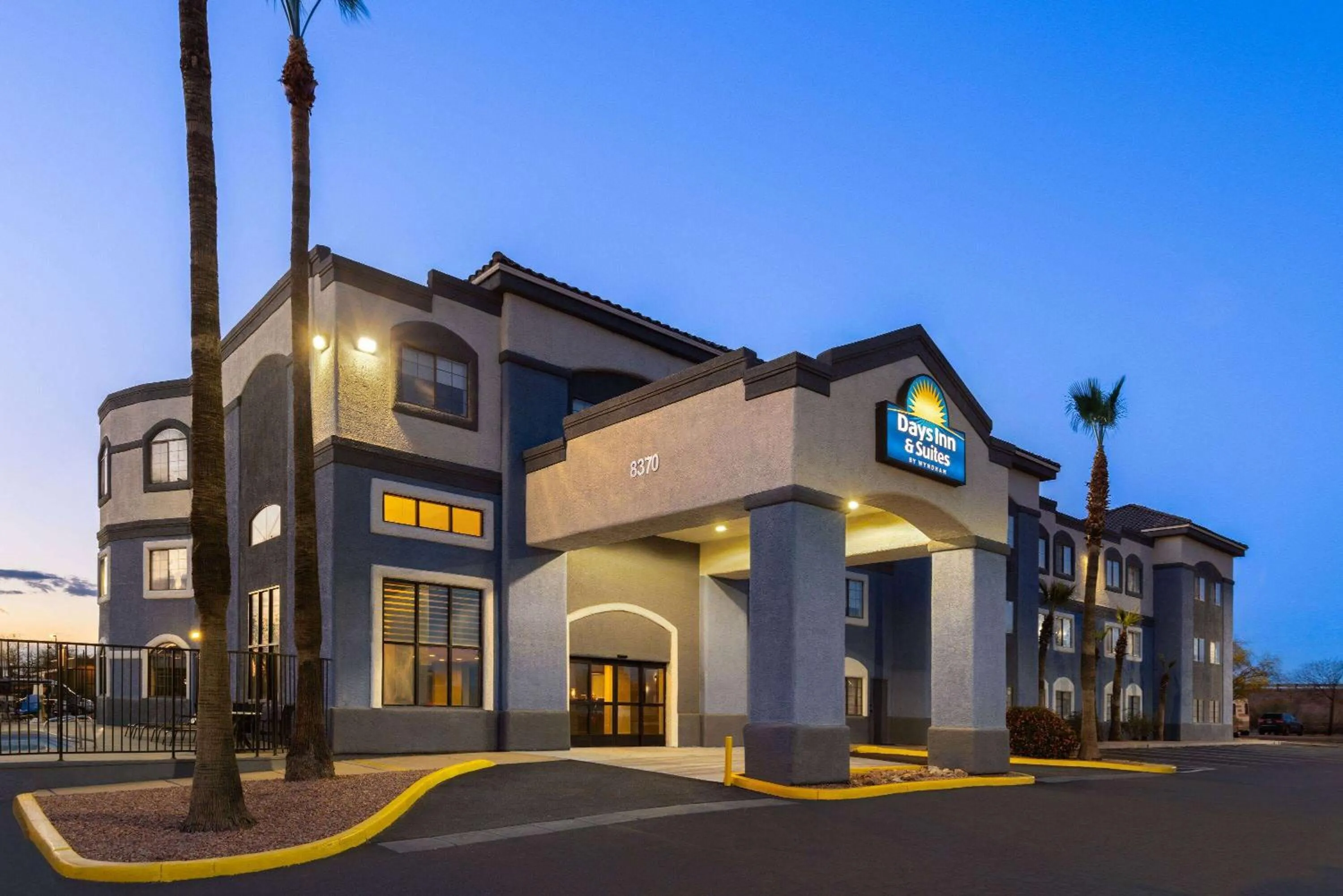 Property building in Days Inn & Suites by Wyndham Tucson/Marana