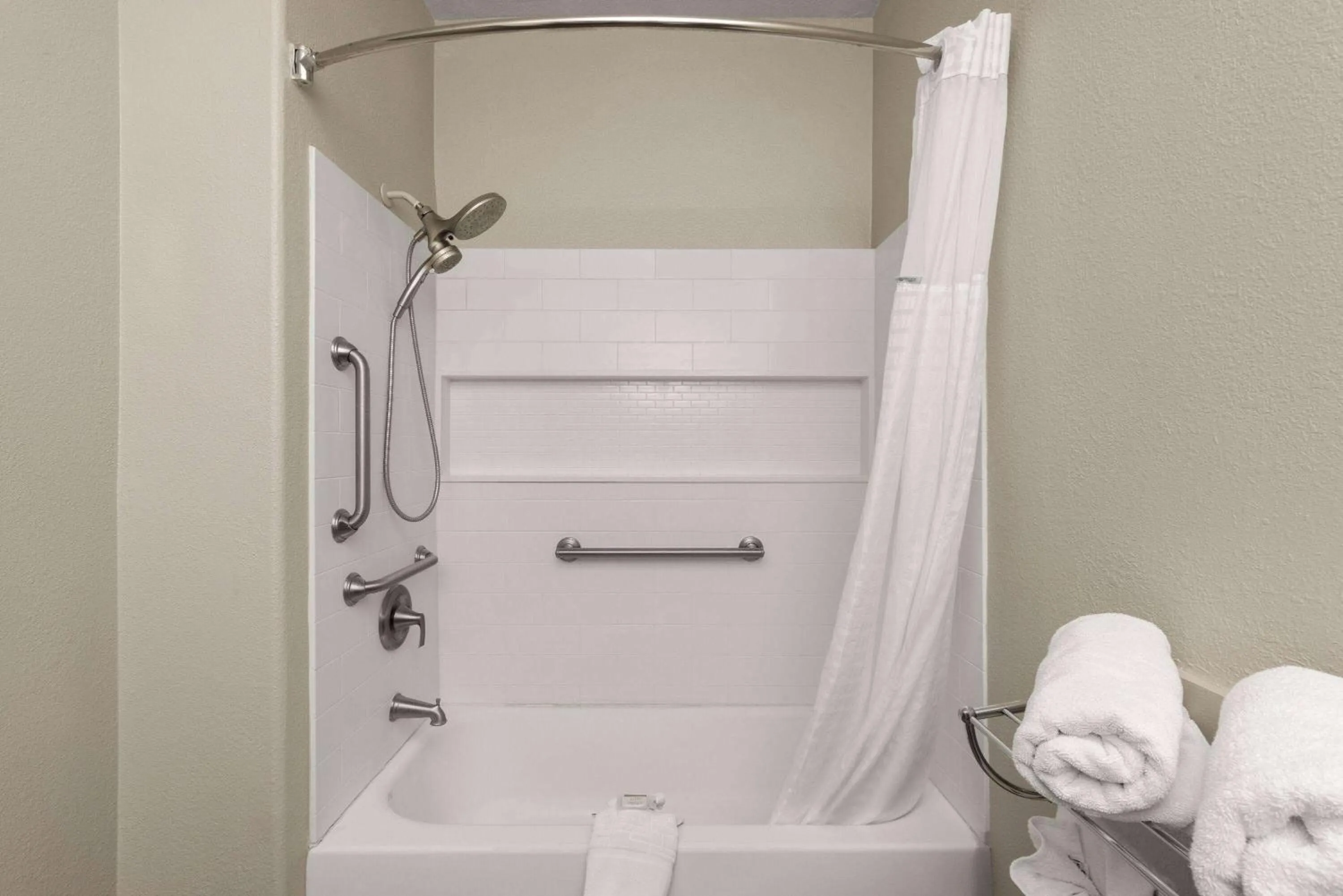 Bathroom in Days Inn & Suites by Wyndham Tucson/Marana