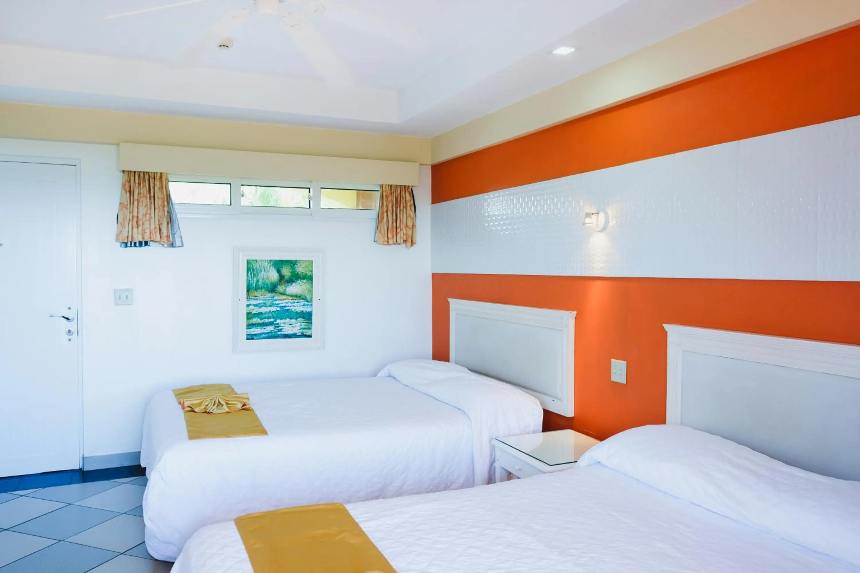 Bed in Las Olas Beach Resort