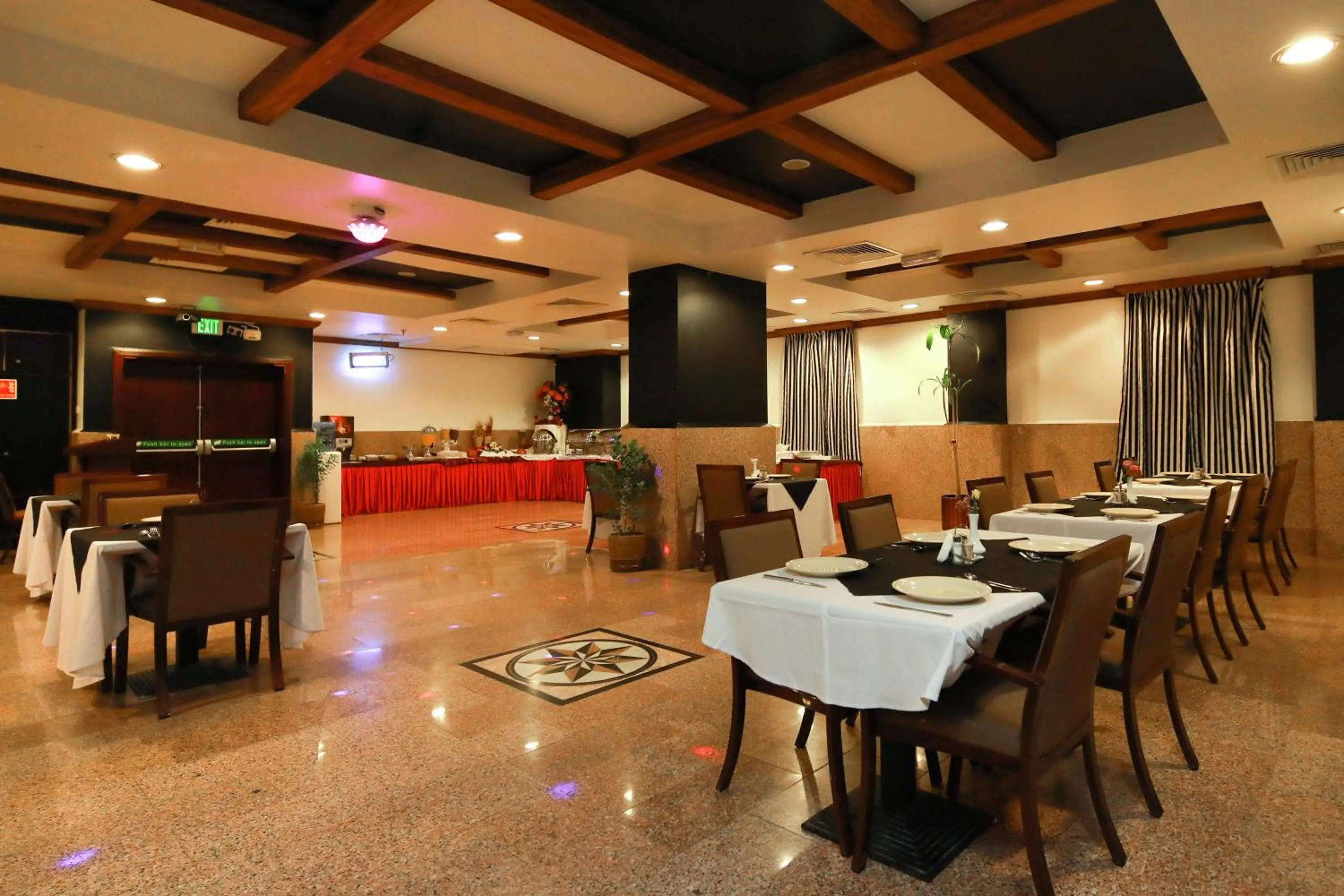 Restaurant/places to eat in La Villa Hotel