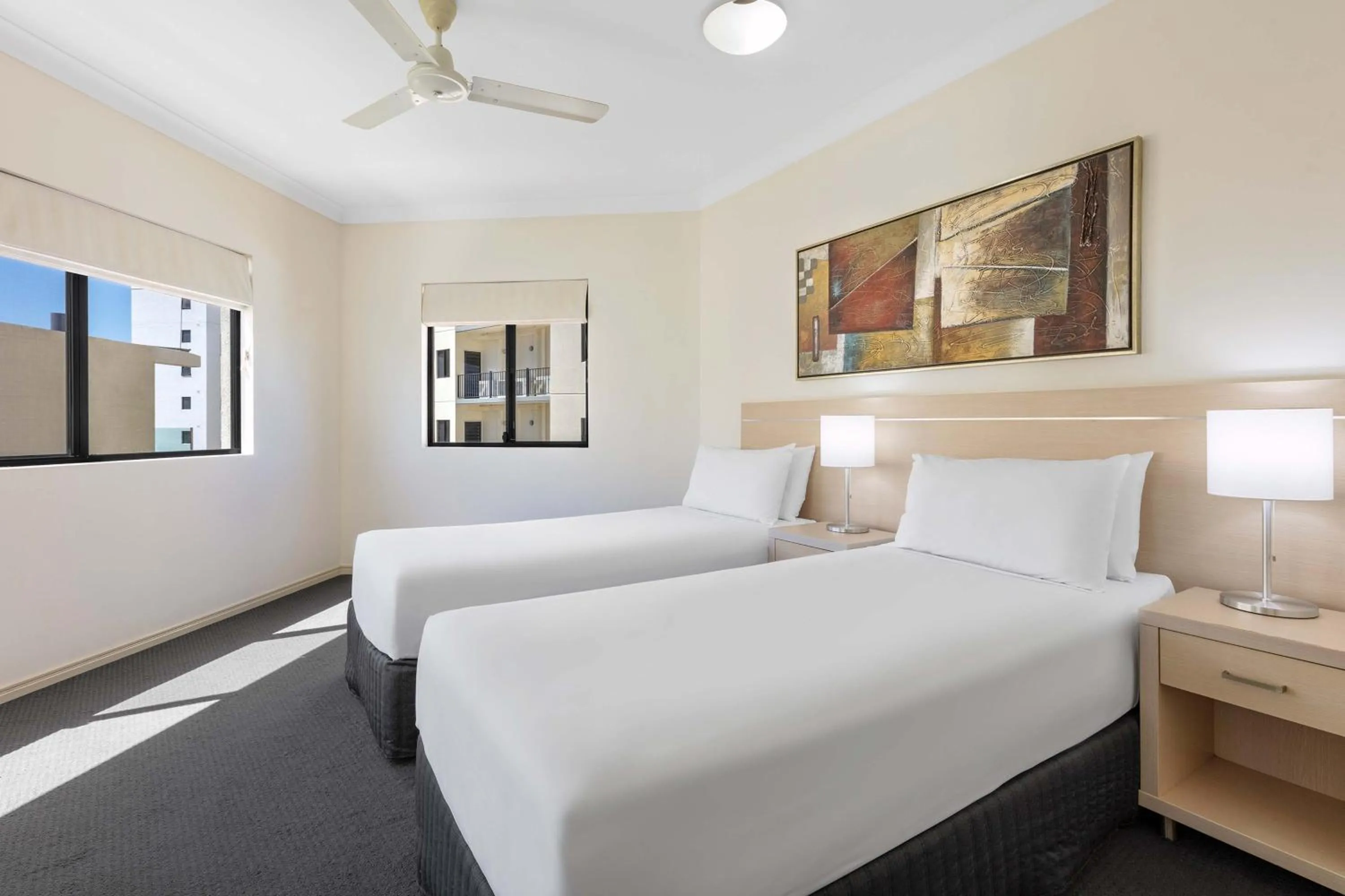 Bedroom, Bed in Piermonde Apartments Cairns