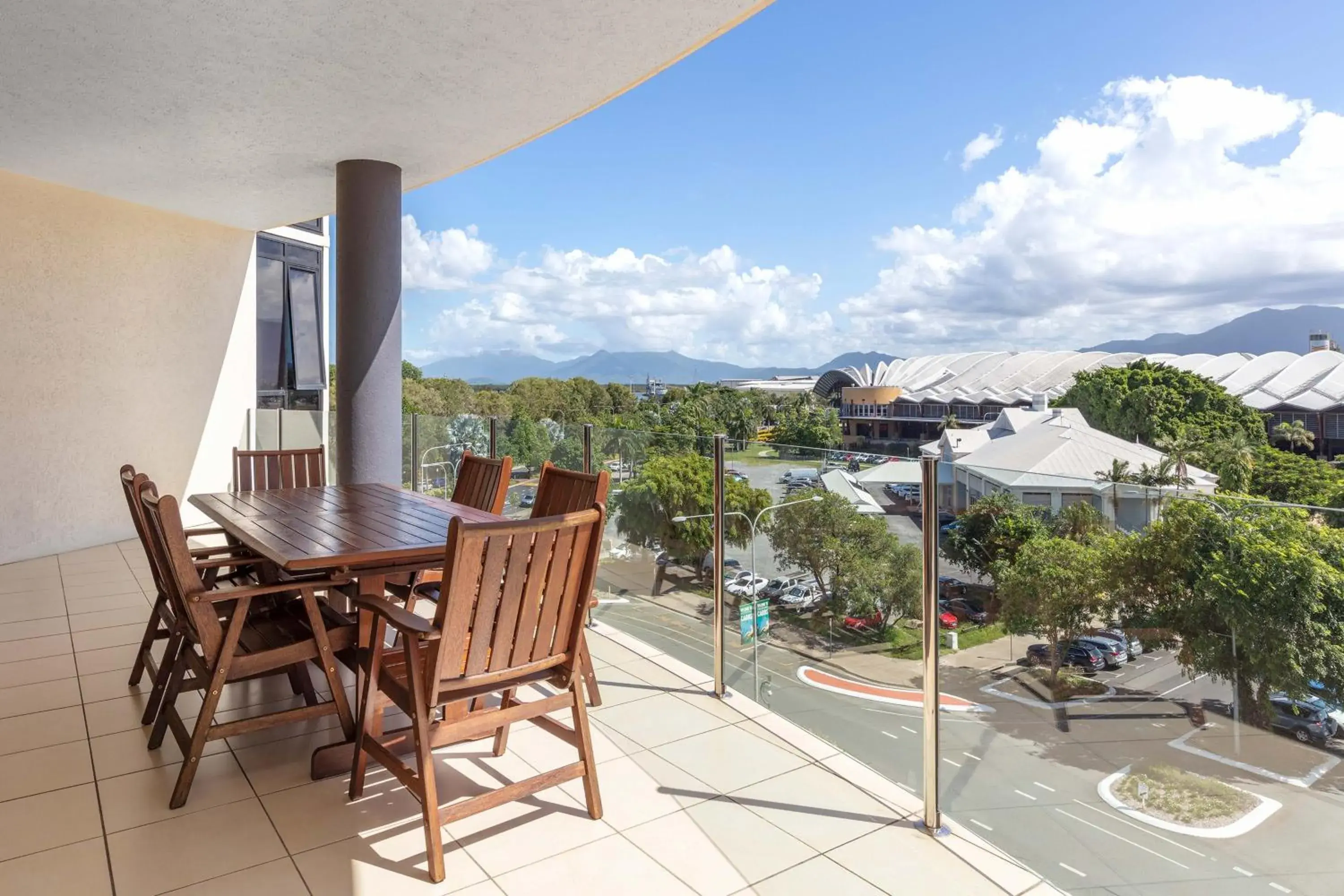 Two-Bedroom Apartment with Mountain View in Piermonde Apartments Cairns Two-Bedroom Apartment with Mountain View in Piermonde Apartments Cairns