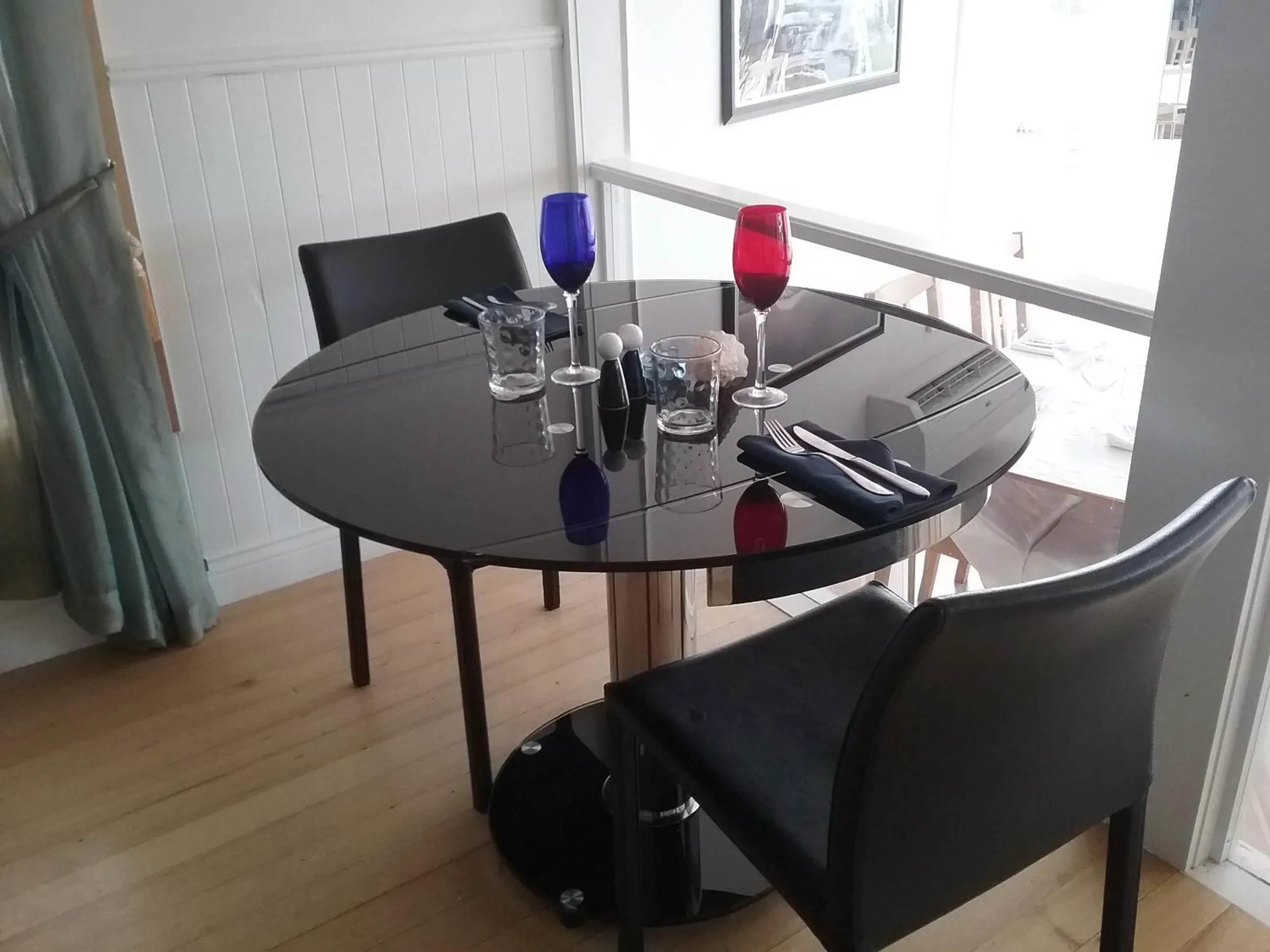 Dinner in Diamond Island Resort, Restaurant & Bar and Penguin Show