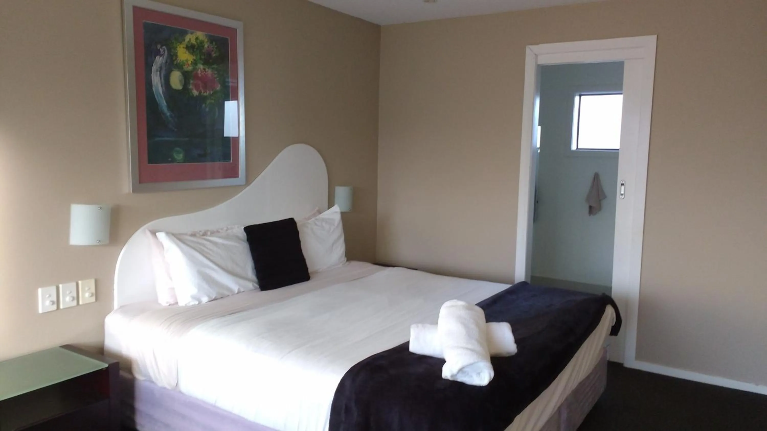 Bed in Diamond Island Resort, Restaurant & Bar and Penguin Show