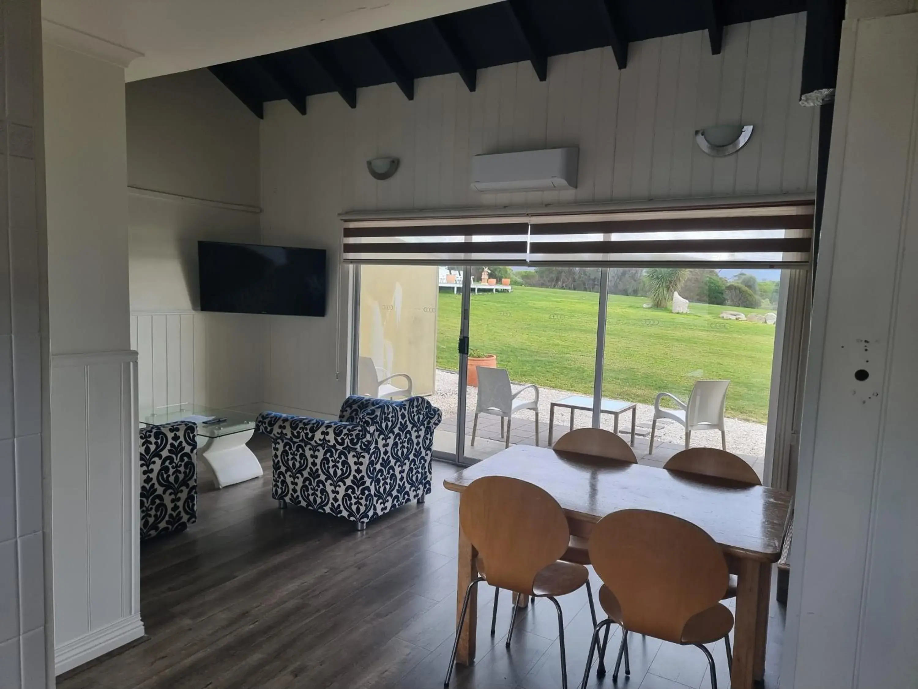 Beach Shack in Diamond Island Resort Beach Shack in Diamond Island Resort