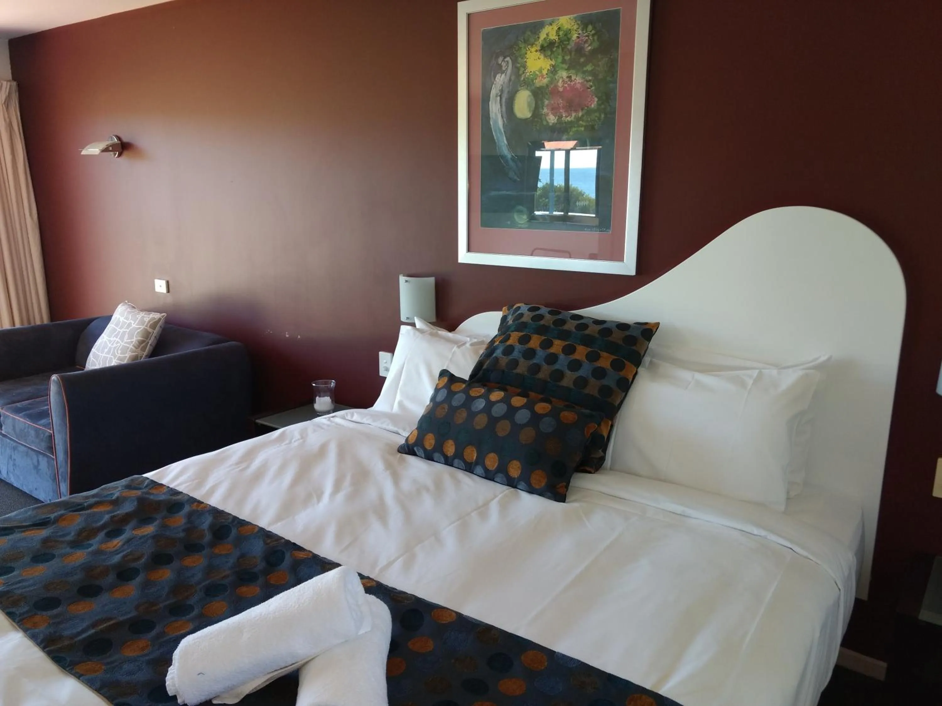 Bed in Diamond Island Resort, Restaurant & Bar and Penguin Show