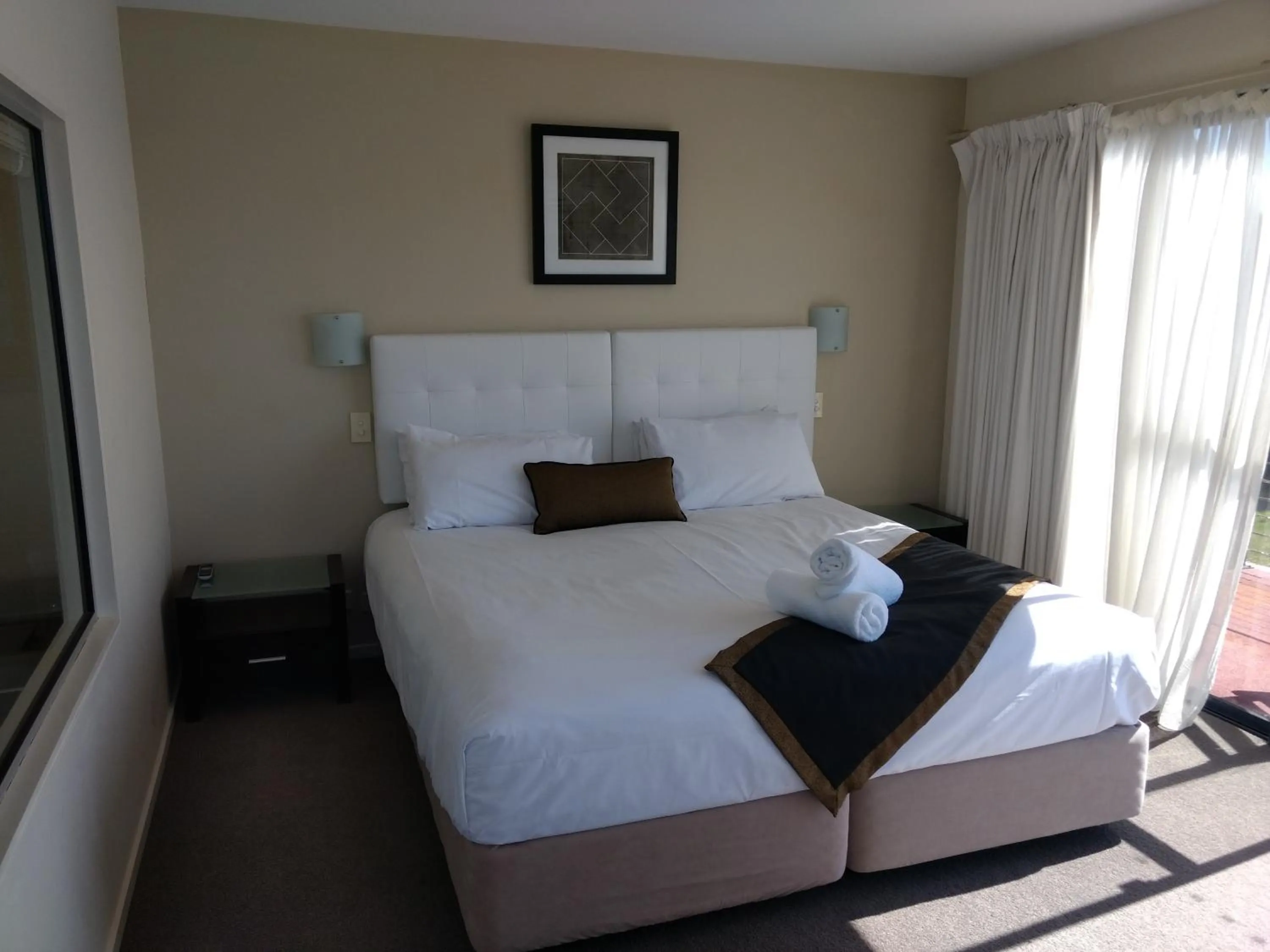 Bed in Diamond Island Resort, Restaurant & Bar and Penguin Show