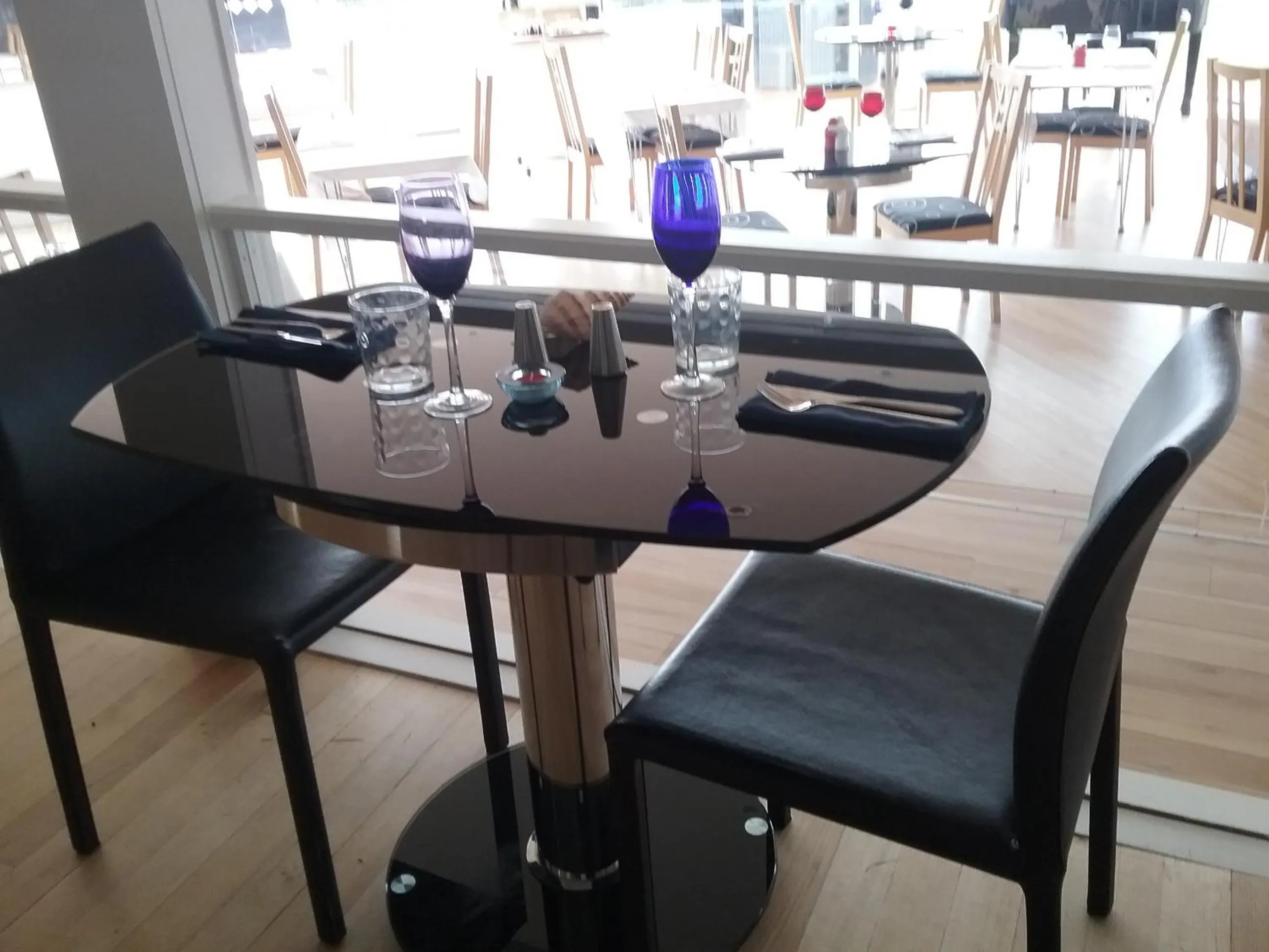 Dinner in Diamond Island Resort, Restaurant & Bar and Penguin Show