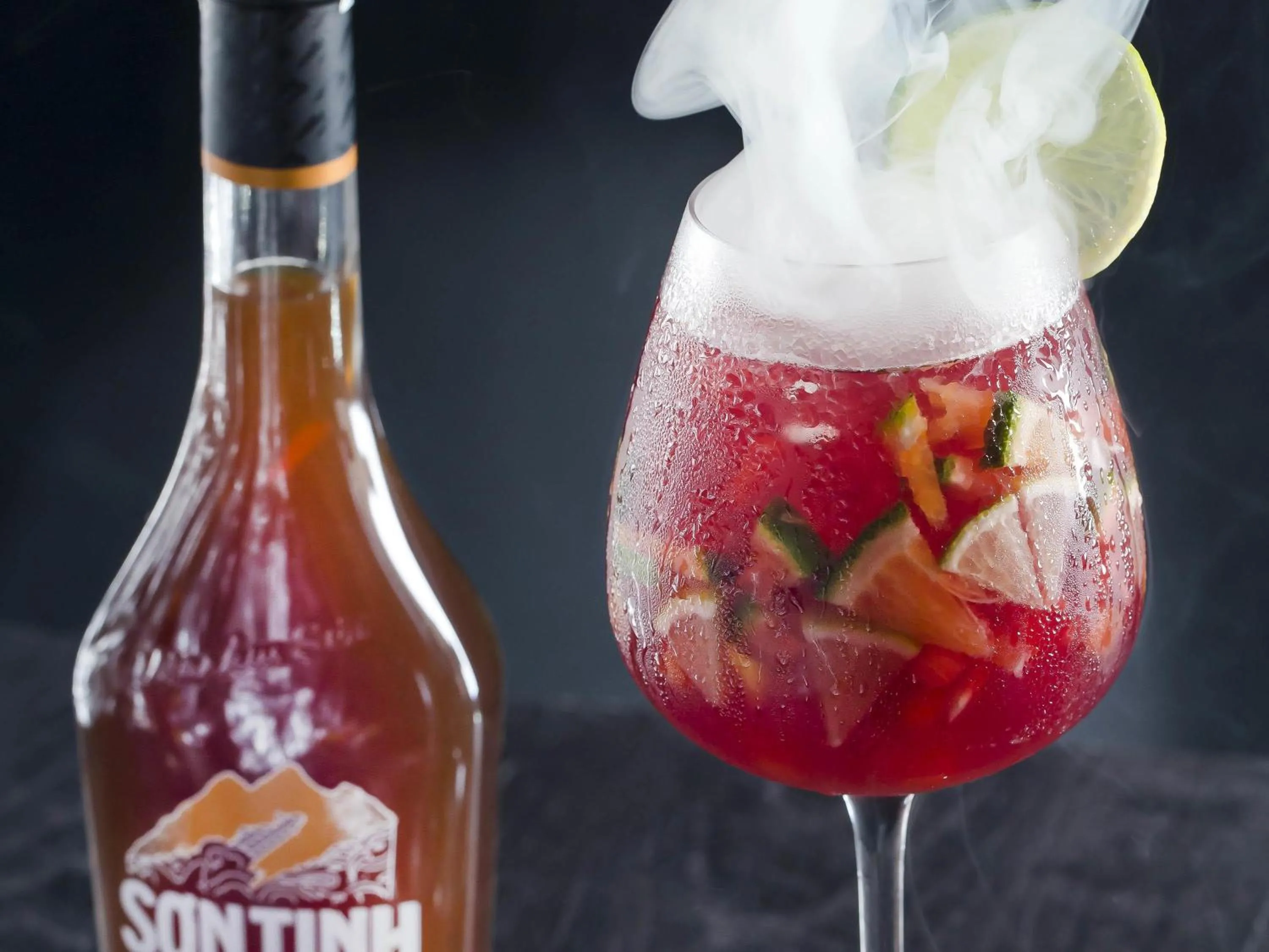 Restaurant/places to eat in Novotel Danang Premier Han River