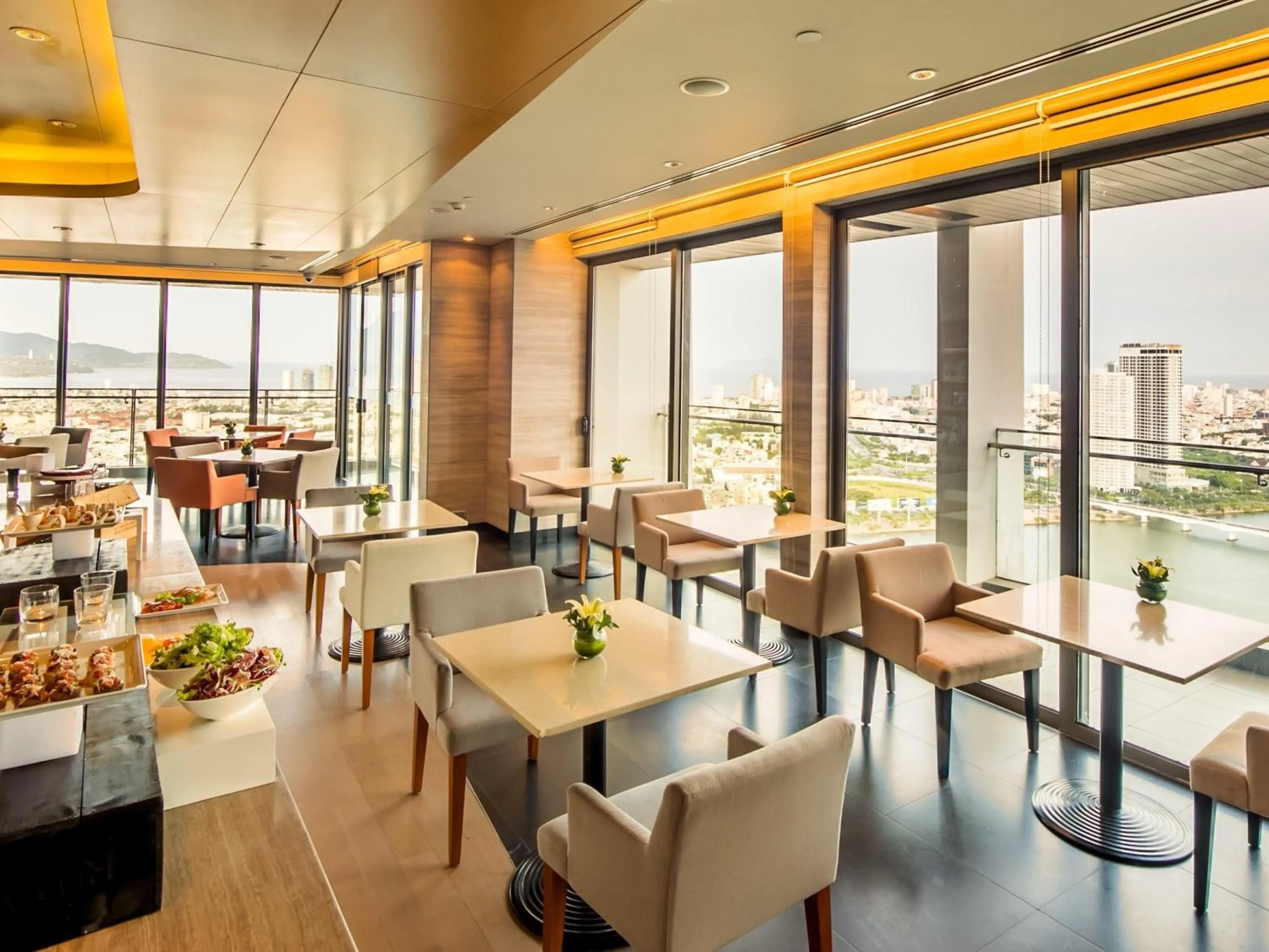 Lounge or bar in Novotel Danang Premier Han River