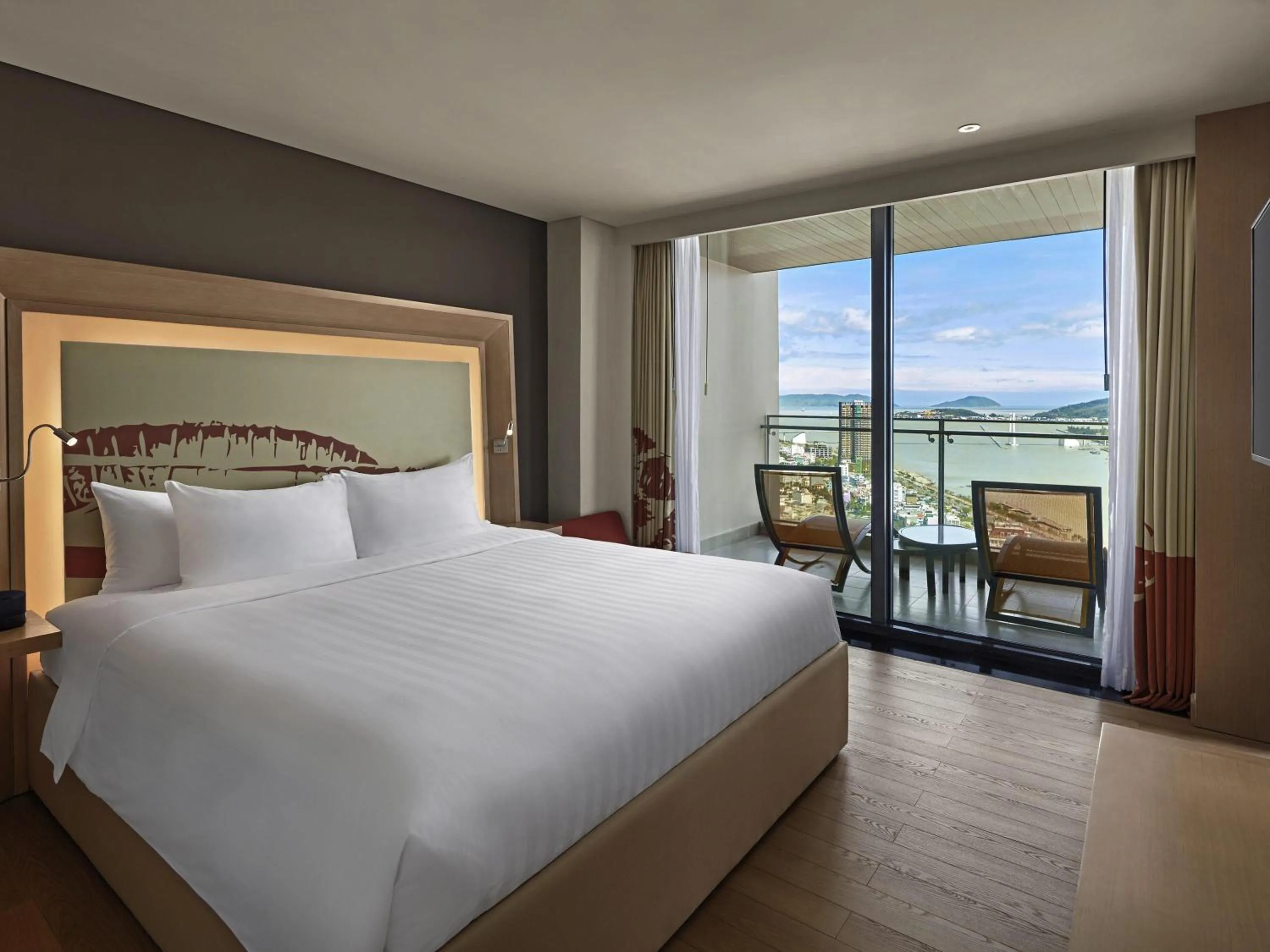 Bedroom, Bed in Novotel Danang Premier Han River