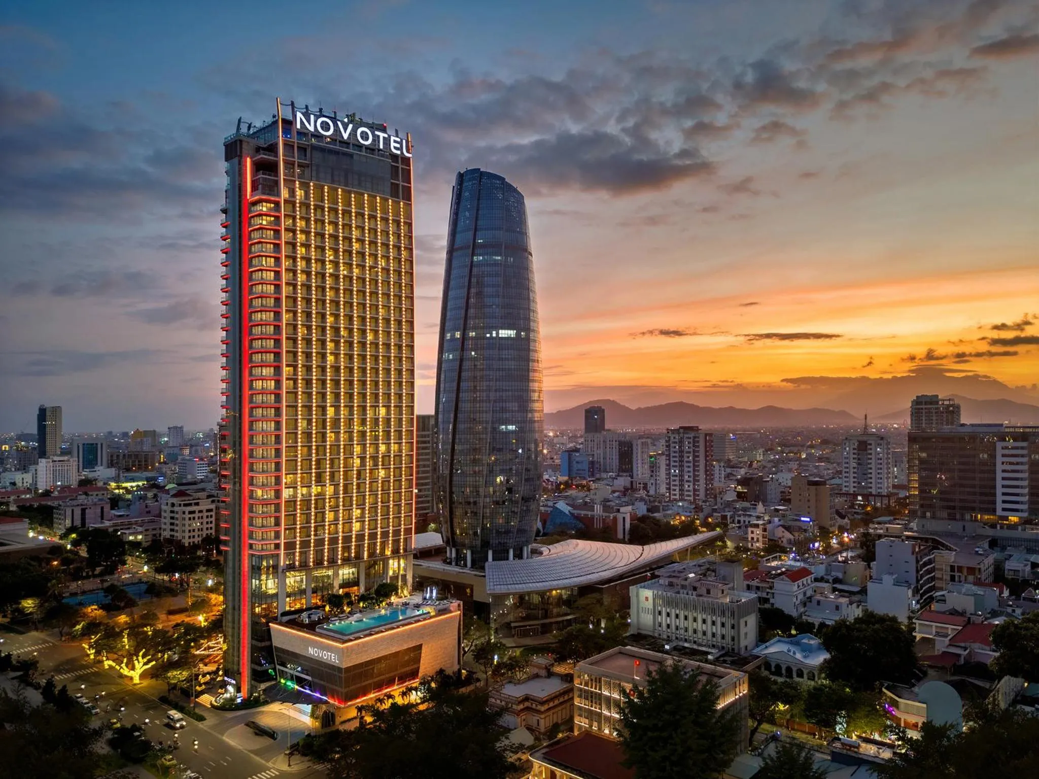 Business facilities in Novotel Danang Premier Han River