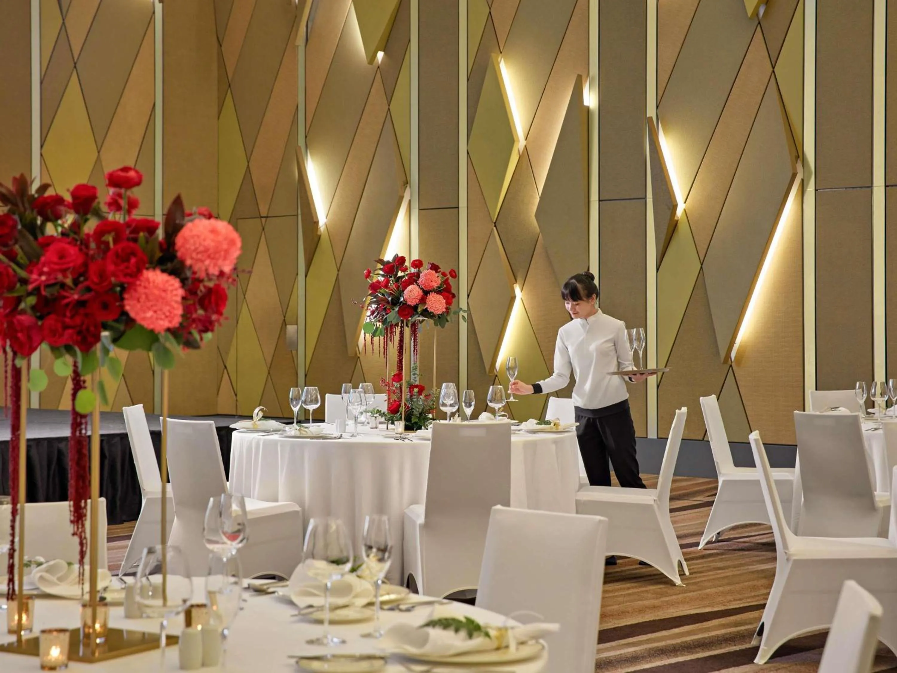 wedding in Novotel Danang Premier Han River