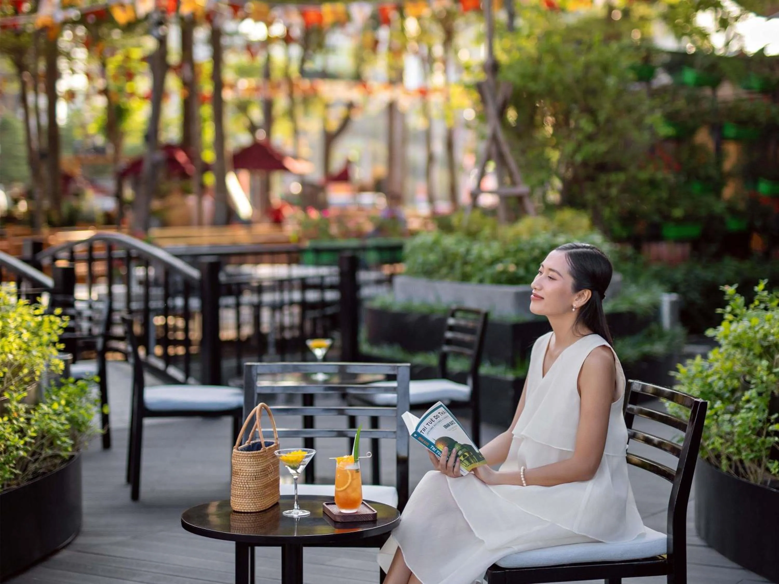 Lounge or bar in Novotel Danang Premier Han River