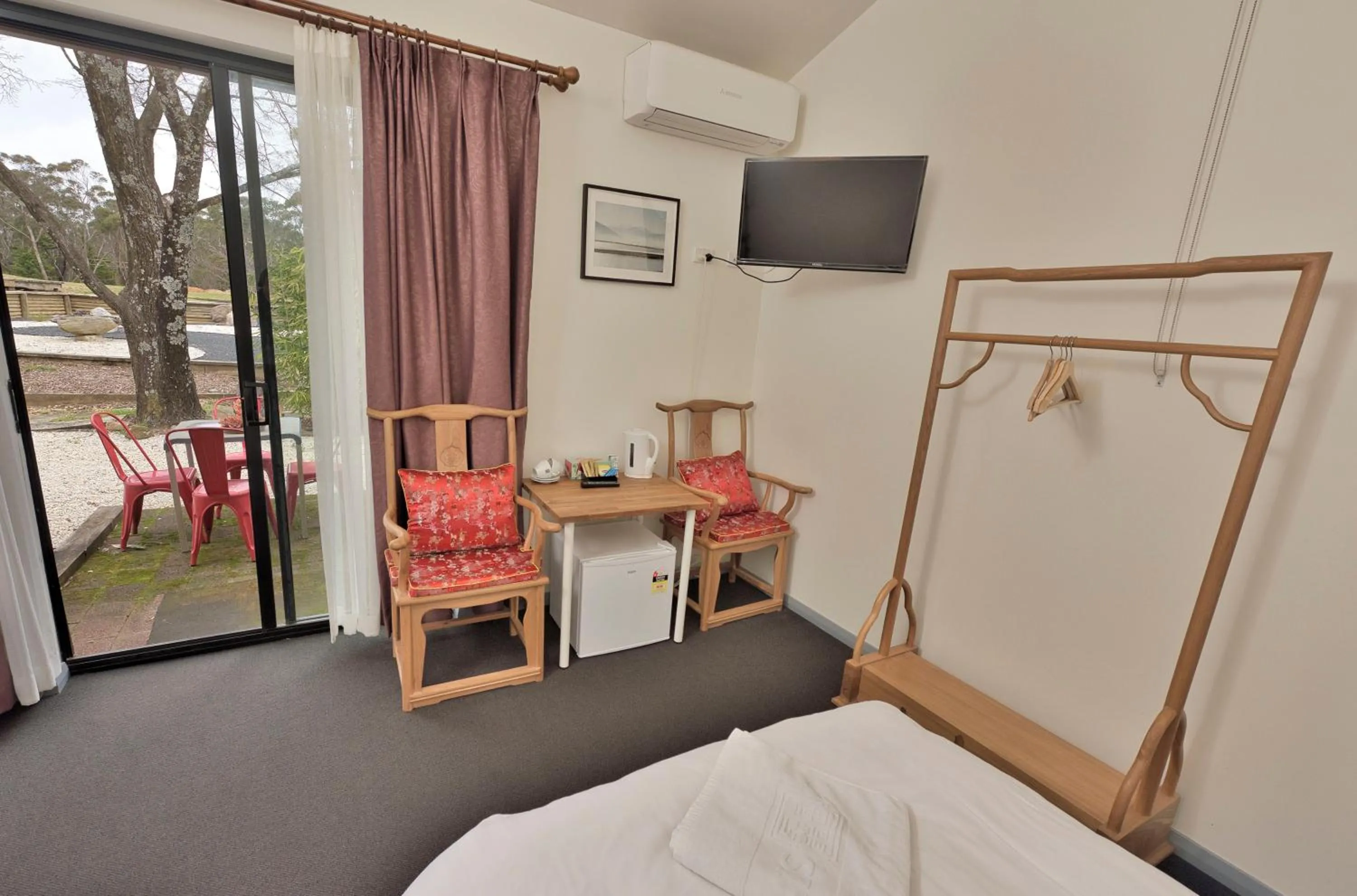 Bed in Sinofield Edu-Retreat