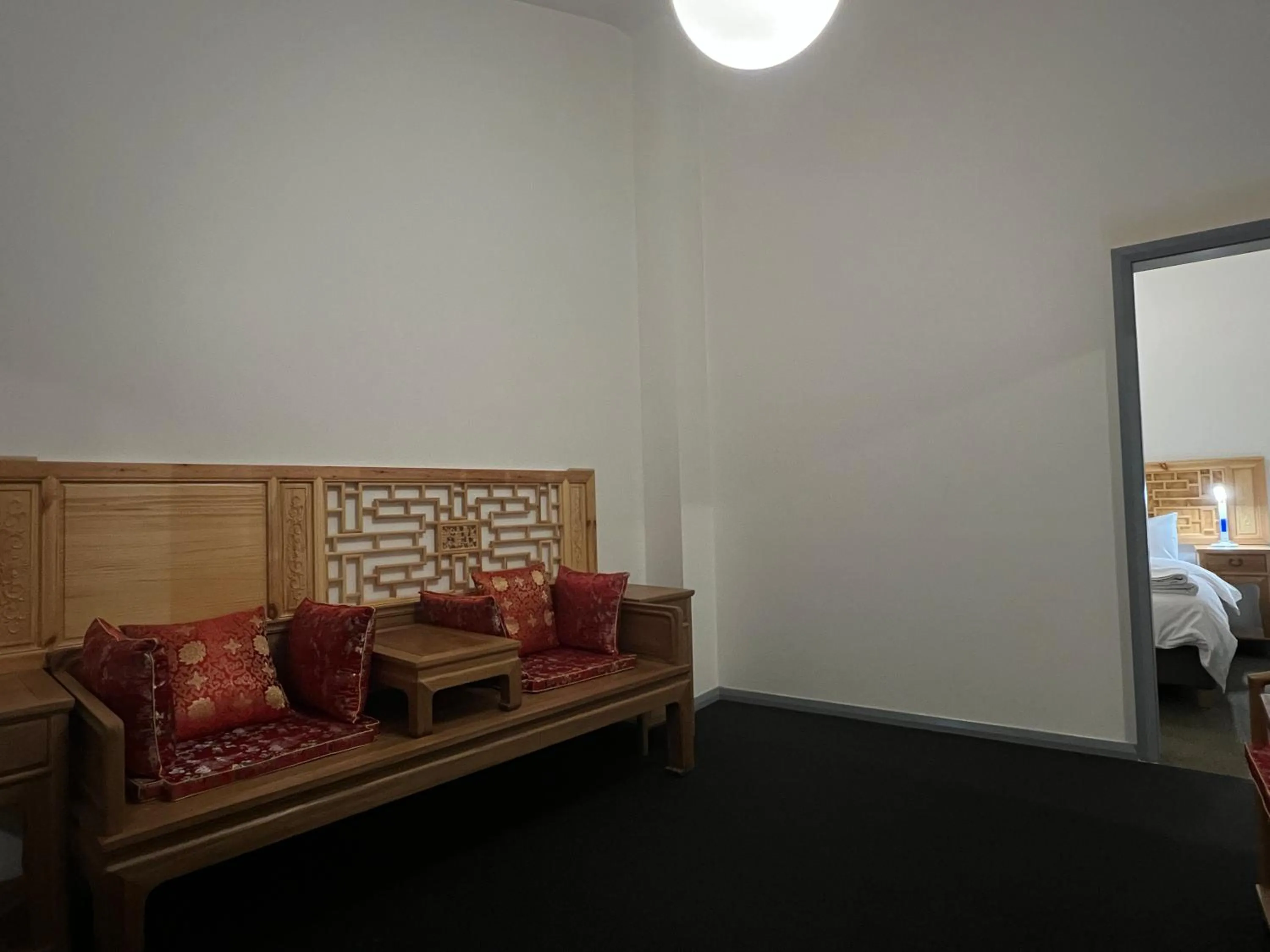 Bed in Sinofield Edu-Retreat