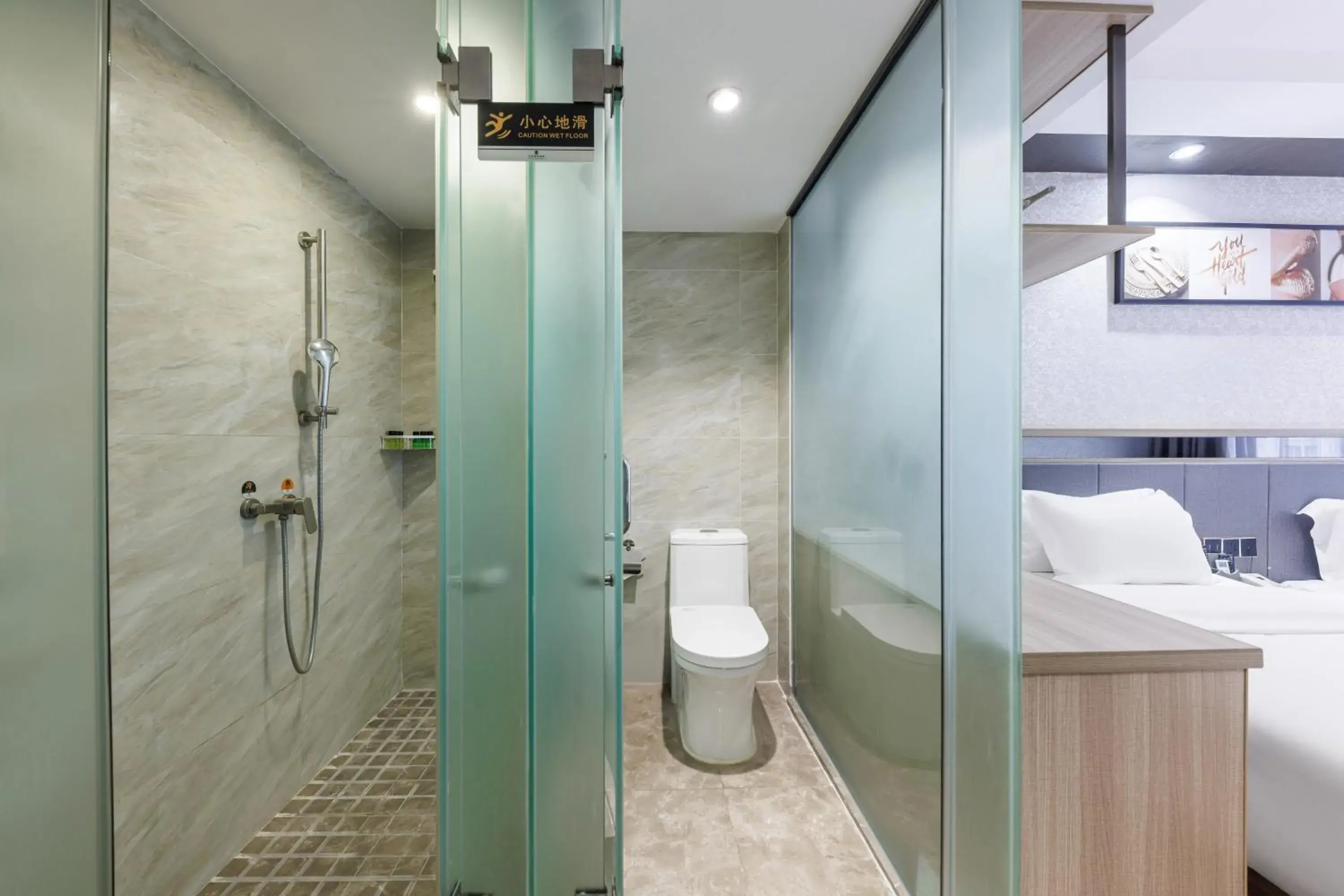 Triple Room in Fuhao Hotel Triple Room in Fuhao Hotel