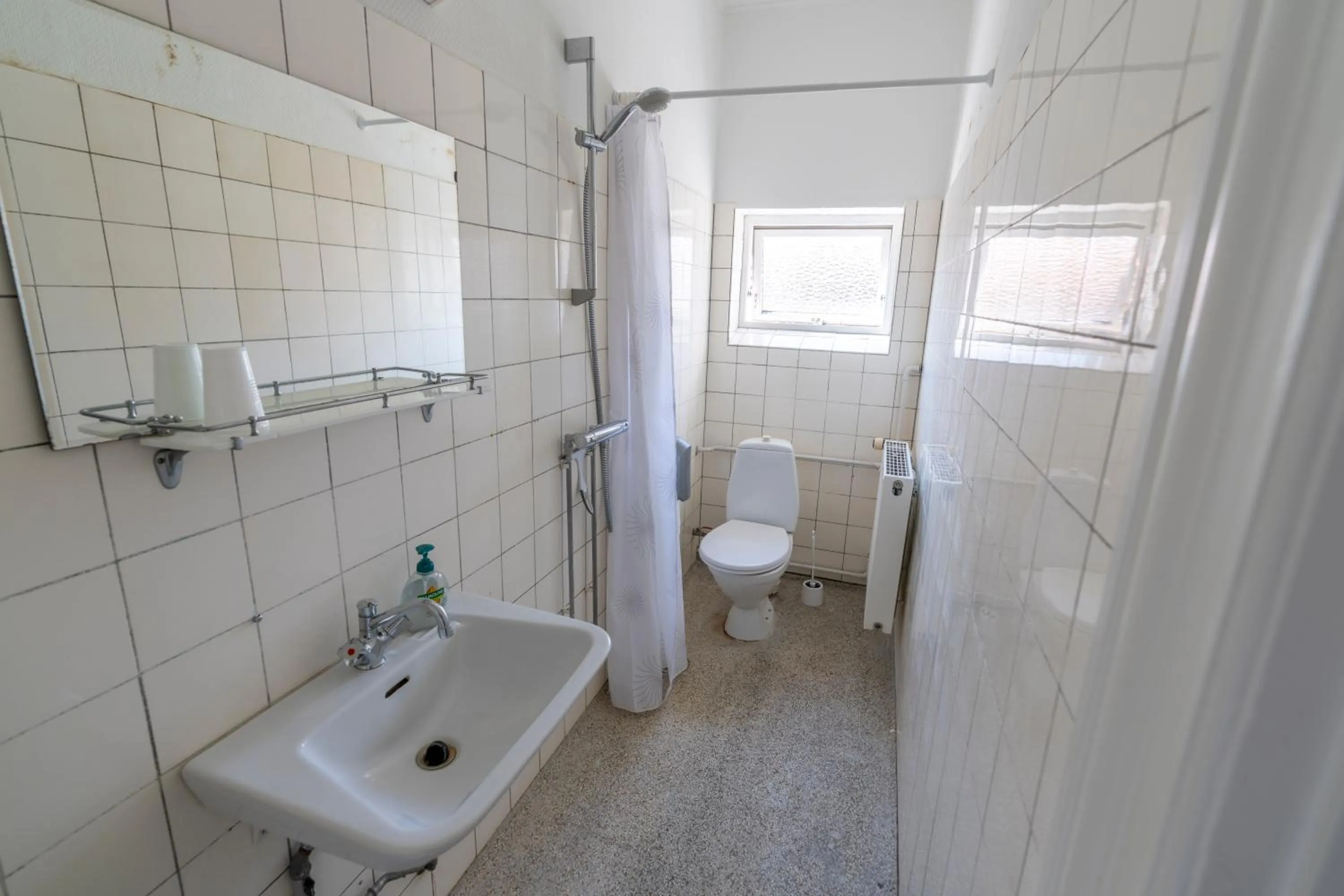 Shower in Hotel Postgaarden